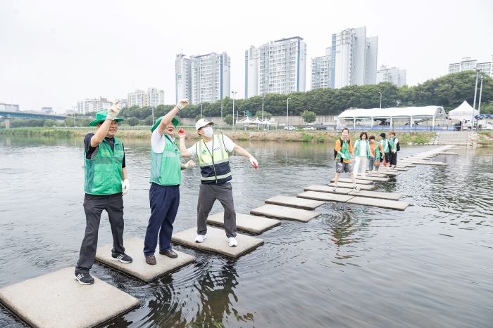 광진구 새마을회와 함께하는 - 중랑천 환경정화활동