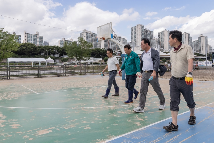 중랑천 체육공원 ‘집중호우 피해 복구’