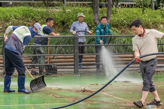 중랑천 체육공원 ‘집중호우 피해 복구’