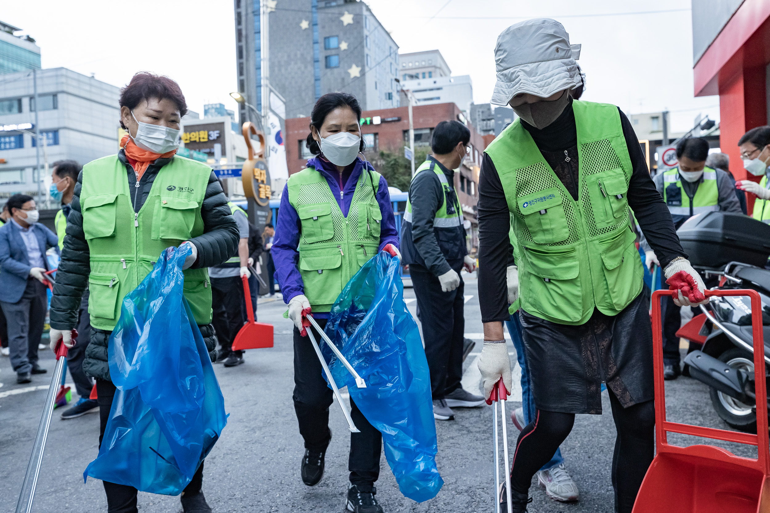 20221005-제5회 주민과 함께하는 군자동 골목청소 221005-0125_G_181938.jpg