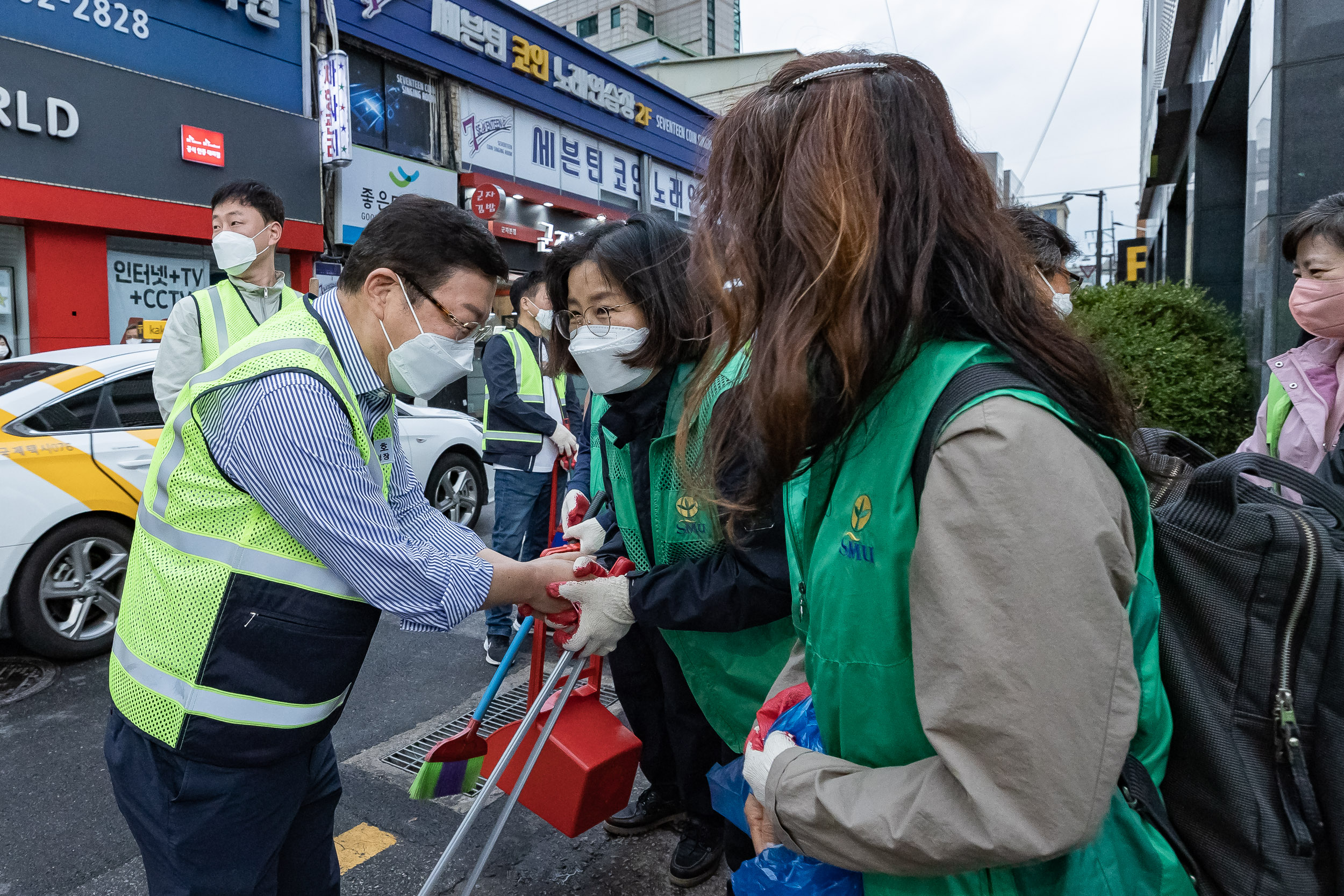 20221005-제5회 주민과 함께하는 군자동 골목청소 221005-0031_G_181936.jpg