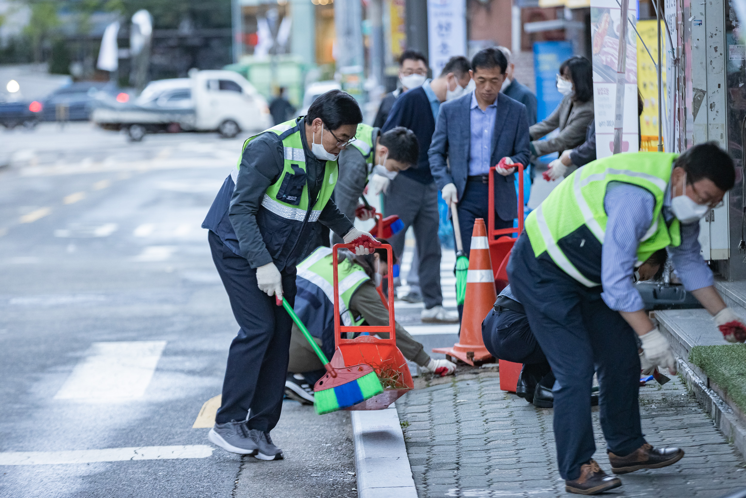 20221005-제5회 주민과 함께하는 군자동 골목청소 221005-0393_G_181943.jpg