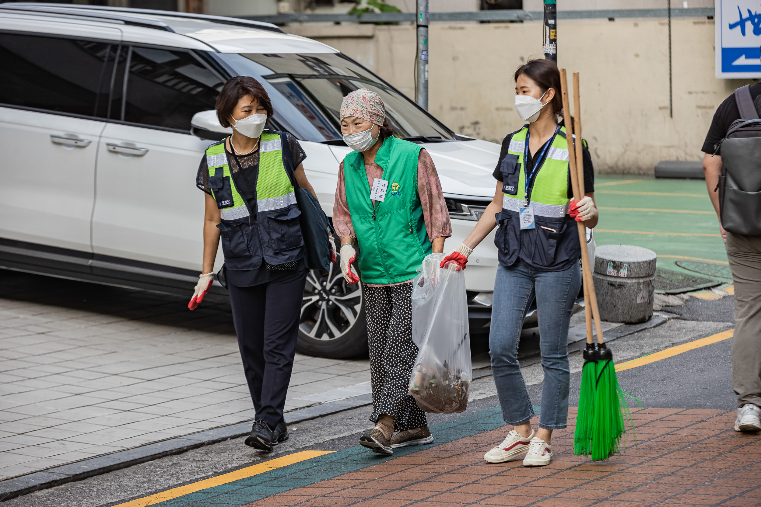 20220915-제3회 주민과 함께하는 골목청소(능동) 220915-0535_G_093313.jpg