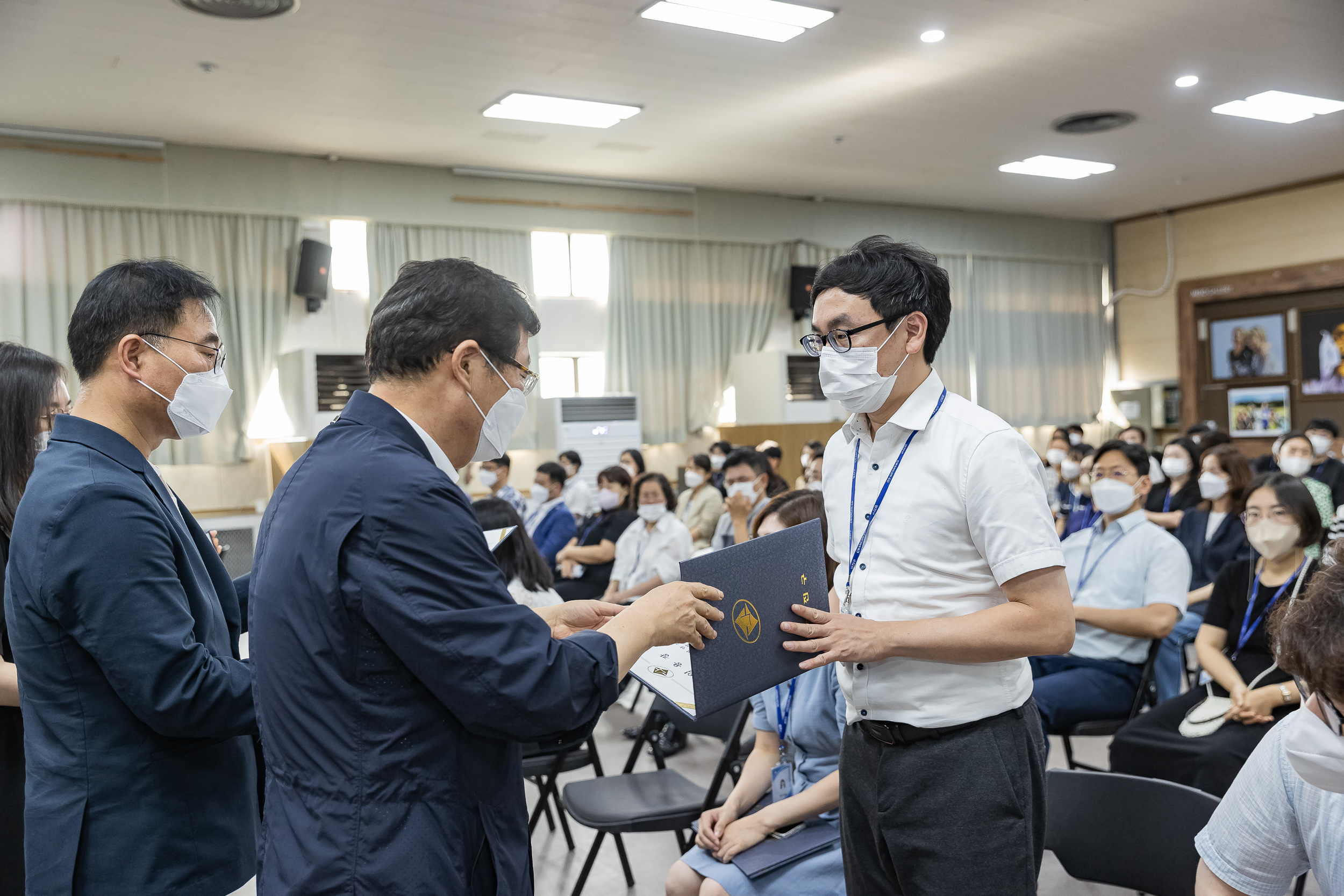 20220722-2022년 하반기 정기인사 임용장 수여식 20220722_7256_G_204625.jpg