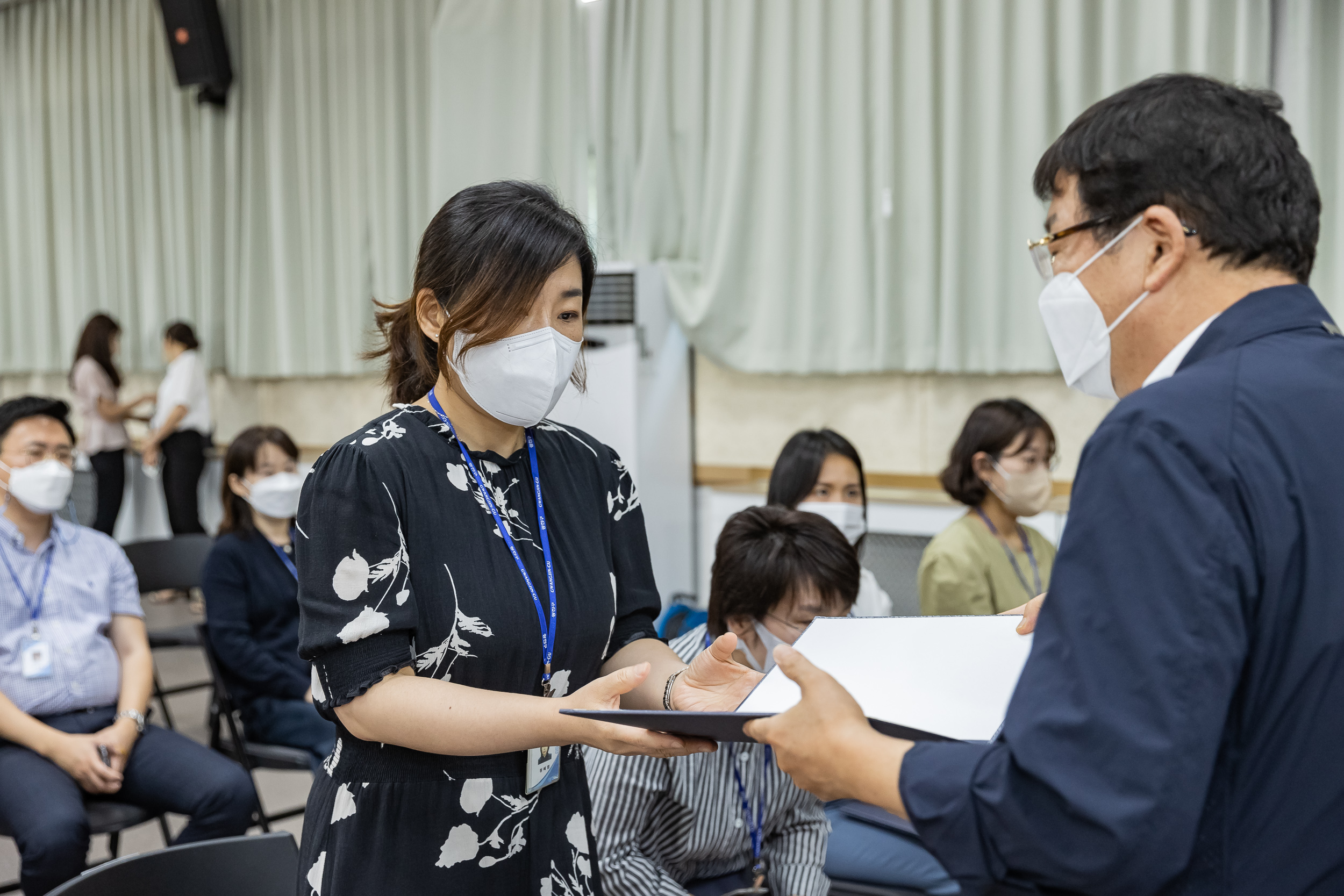 20220722-2022년 하반기 정기인사 임용장 수여식 20220722_7297_G_204628.jpg