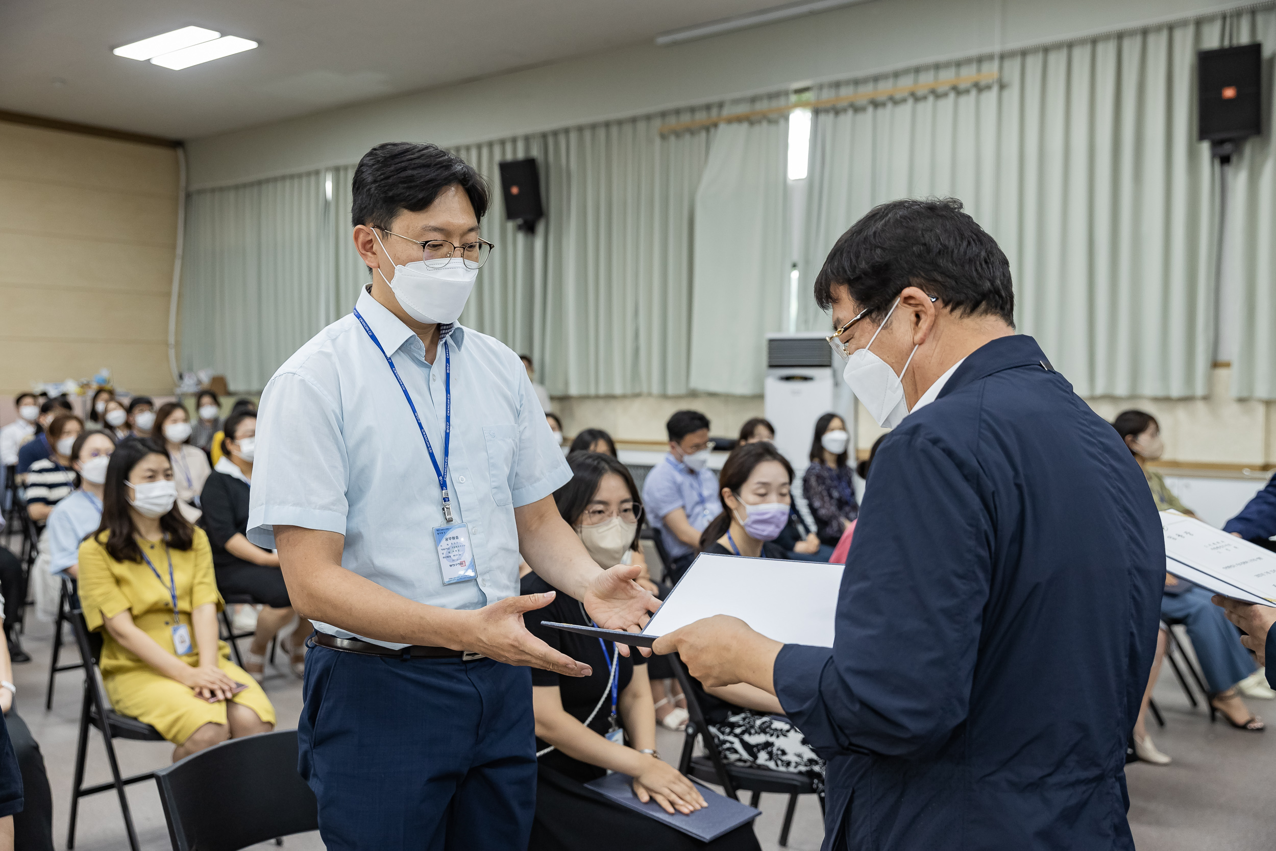 20220722-2022년 하반기 정기인사 임용장 수여식 20220722_7325_G_204629.jpg