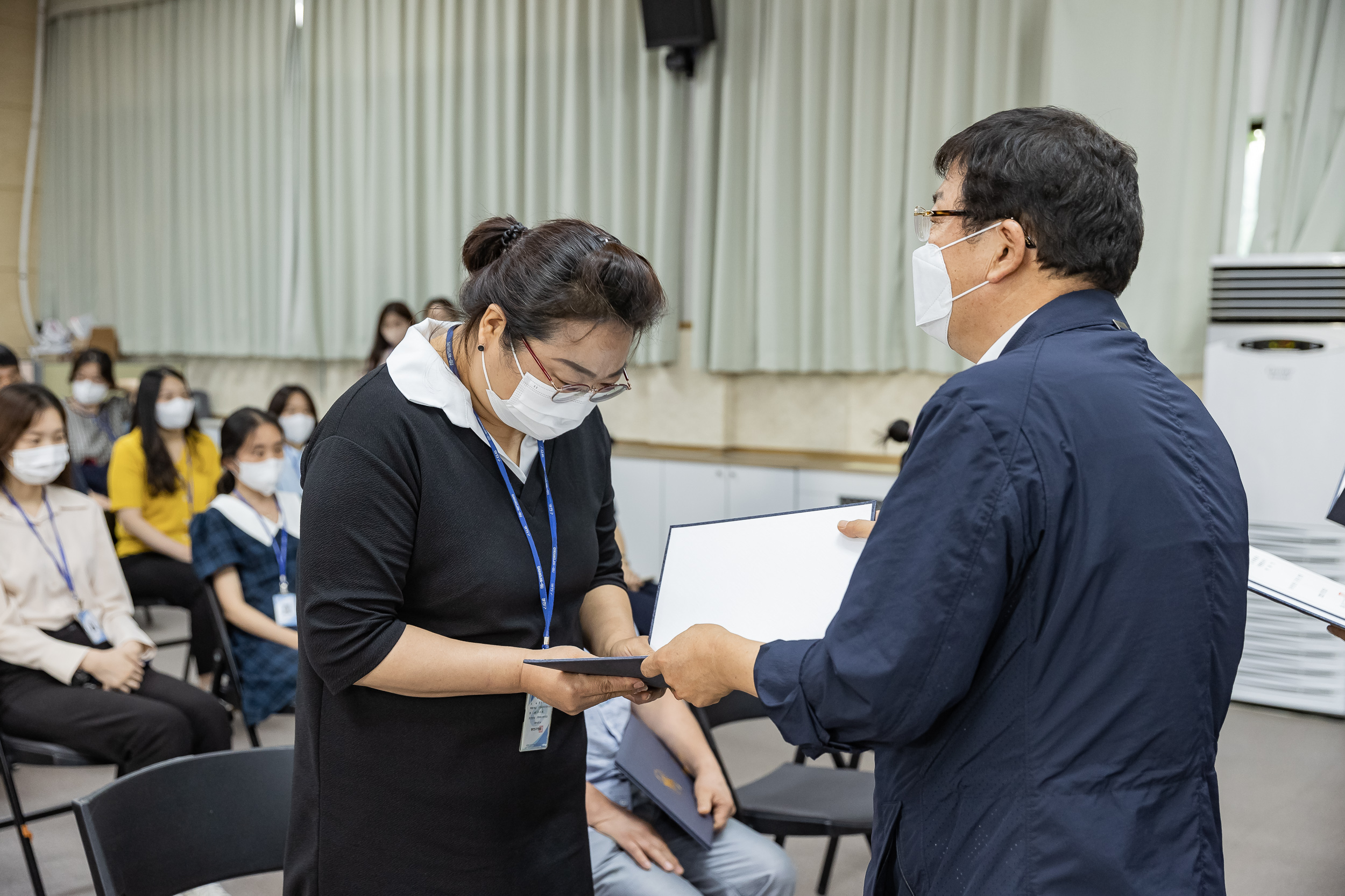 20220722-2022년 하반기 정기인사 임용장 수여식 20220722_7543_G_204638.jpg