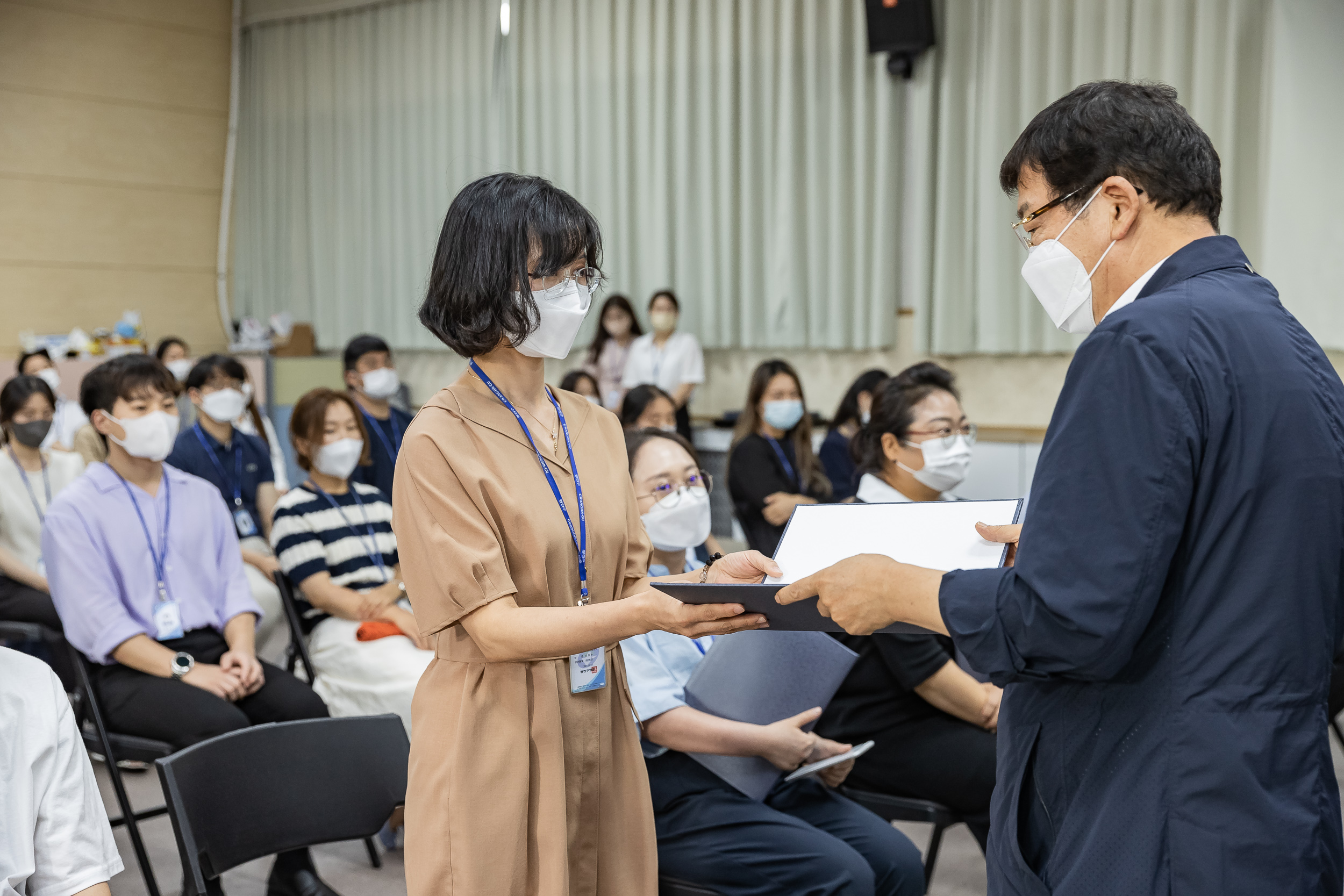 20220722-2022년 하반기 정기인사 임용장 수여식 20220722_7555_G_204638.jpg