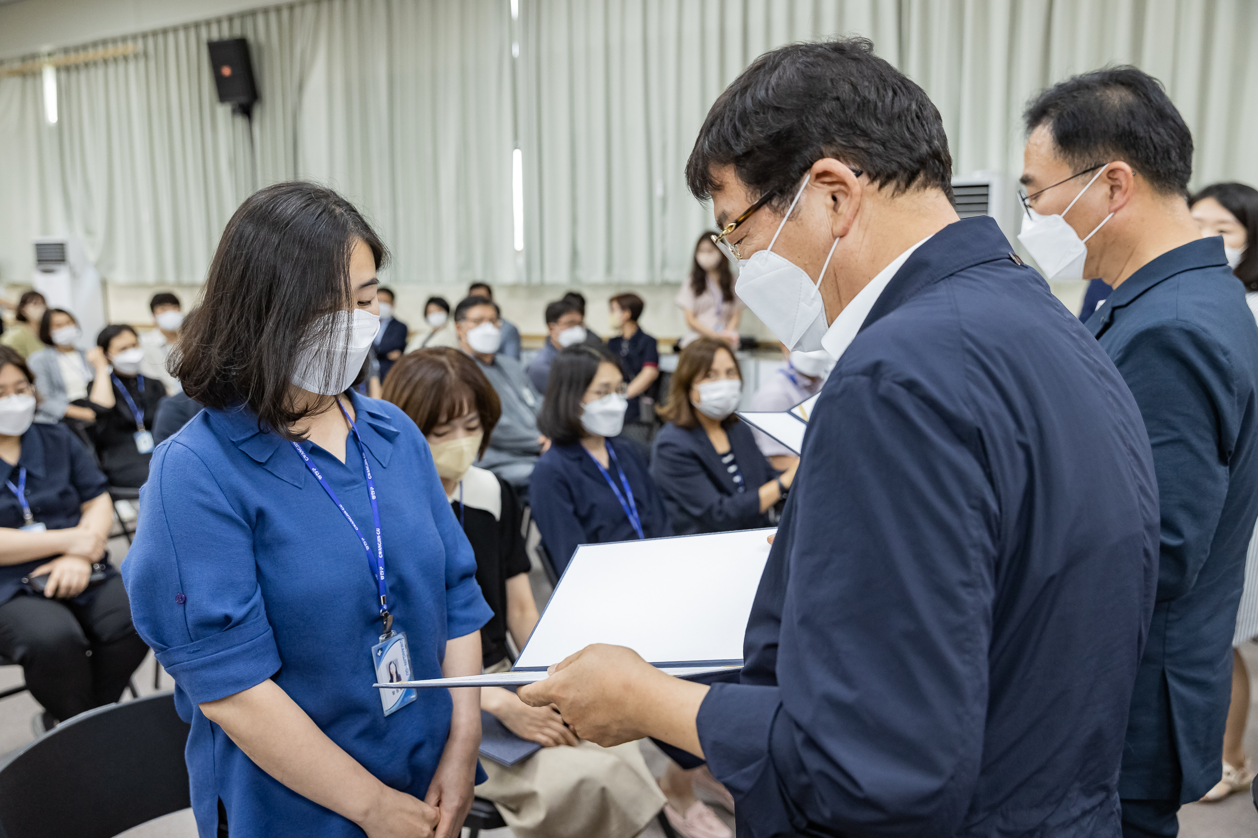 20220722-2022년 하반기 정기인사 임용장 수여식 20220722_6857_G_204610.jpg