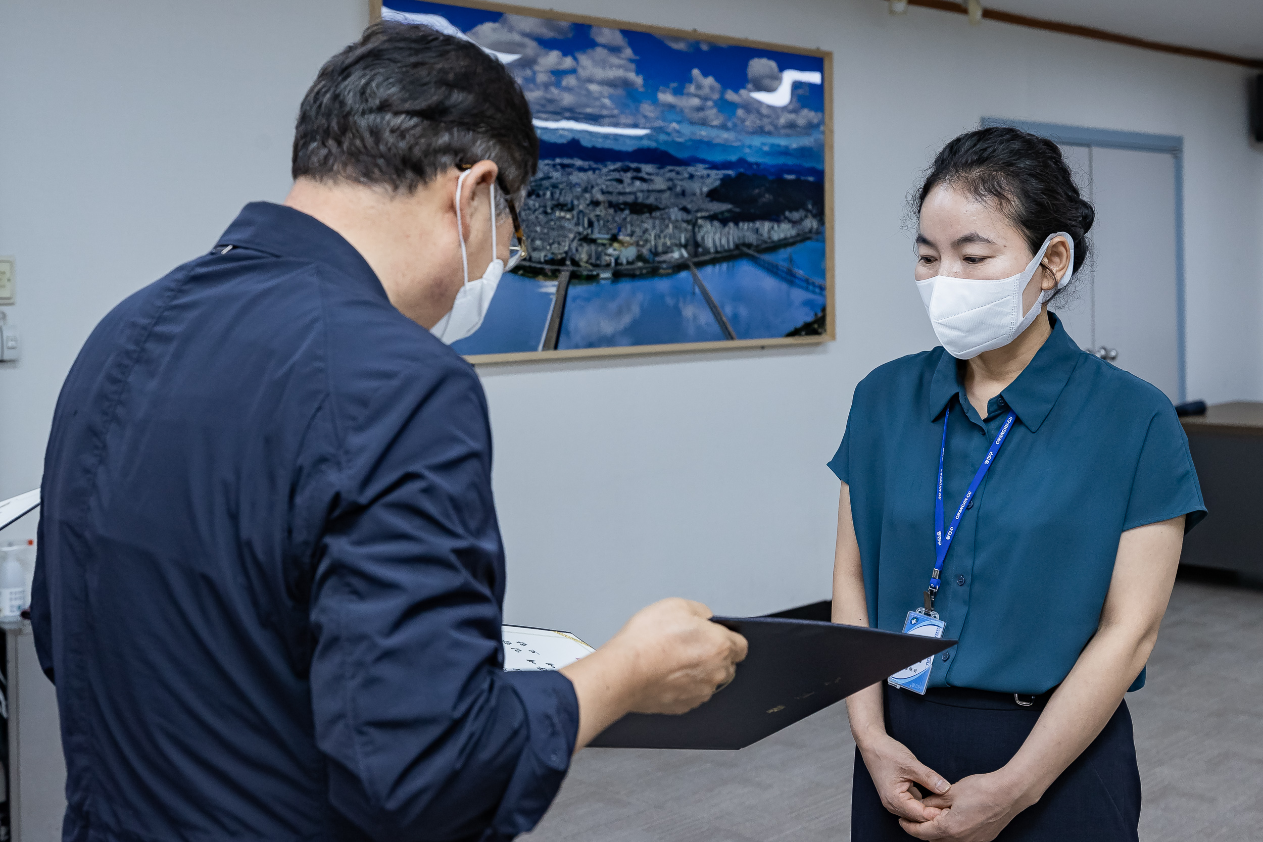 20220819-22년 하반기 시 전입 및 승진 발령장 수여식 220819-0035_G_174059.jpg