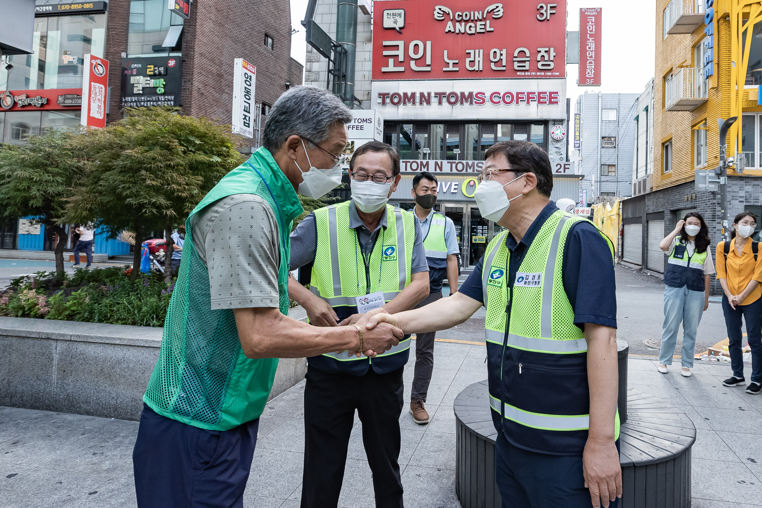 20220818-제1회 주민과 함께하는 골목청소-화양동 220818-0392_G_103846.jpg