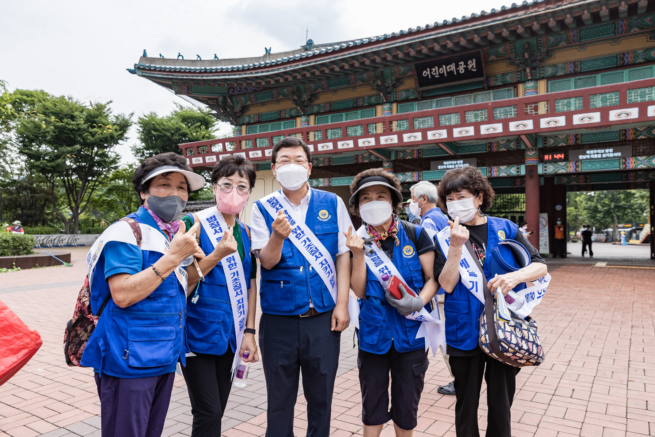 20220720-행락질서지키기 및 코로나19 방역수칙 캠페인-바르게살기 운동본부 20220720_2182_G_180255.jpg