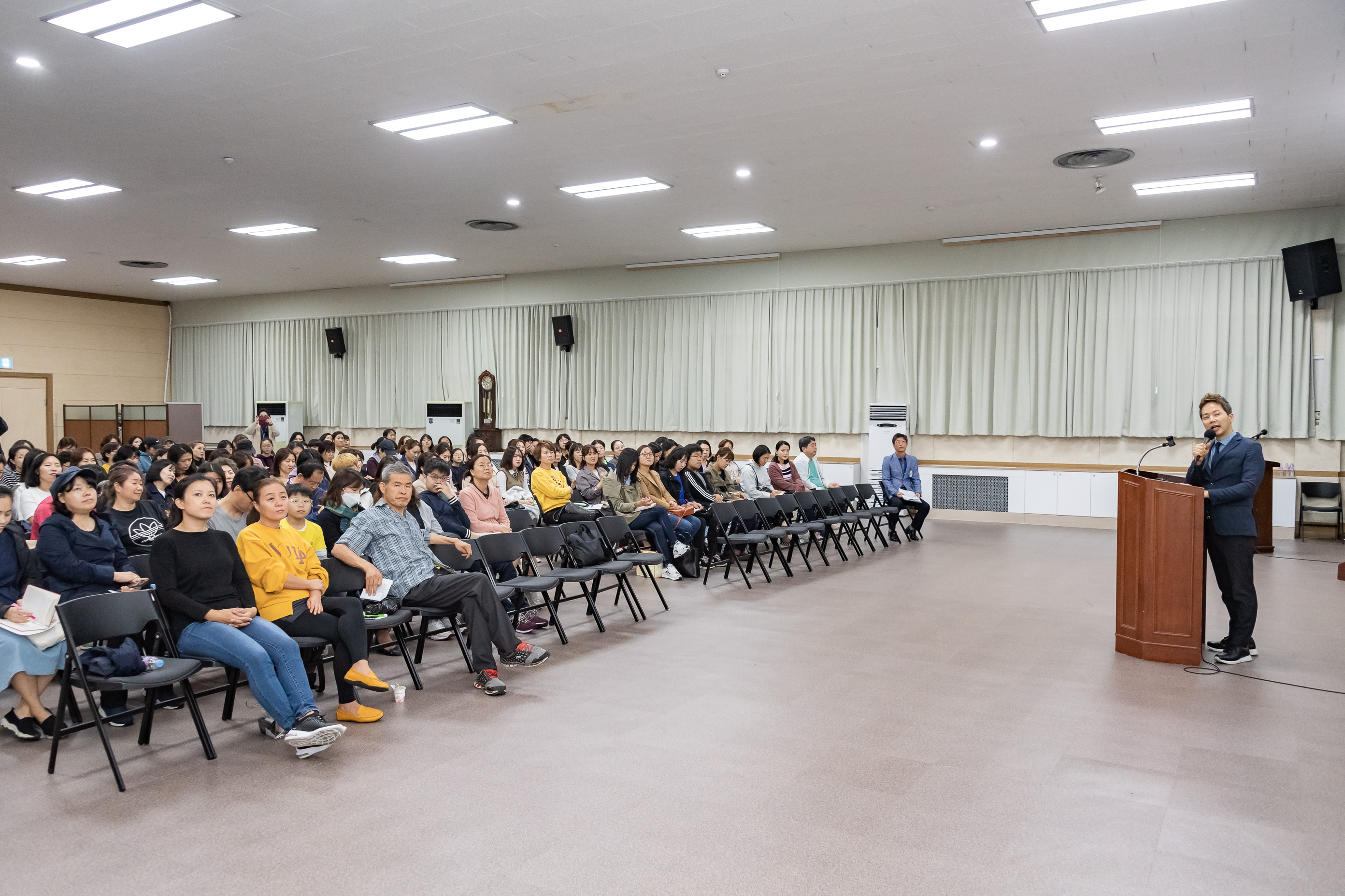 20191022-2019 광진구 학부모아카데미 '수학은 잘못이 없다' 자녀의 미래를 여는 수학공부법 20191022-167301_s_140226.jpg