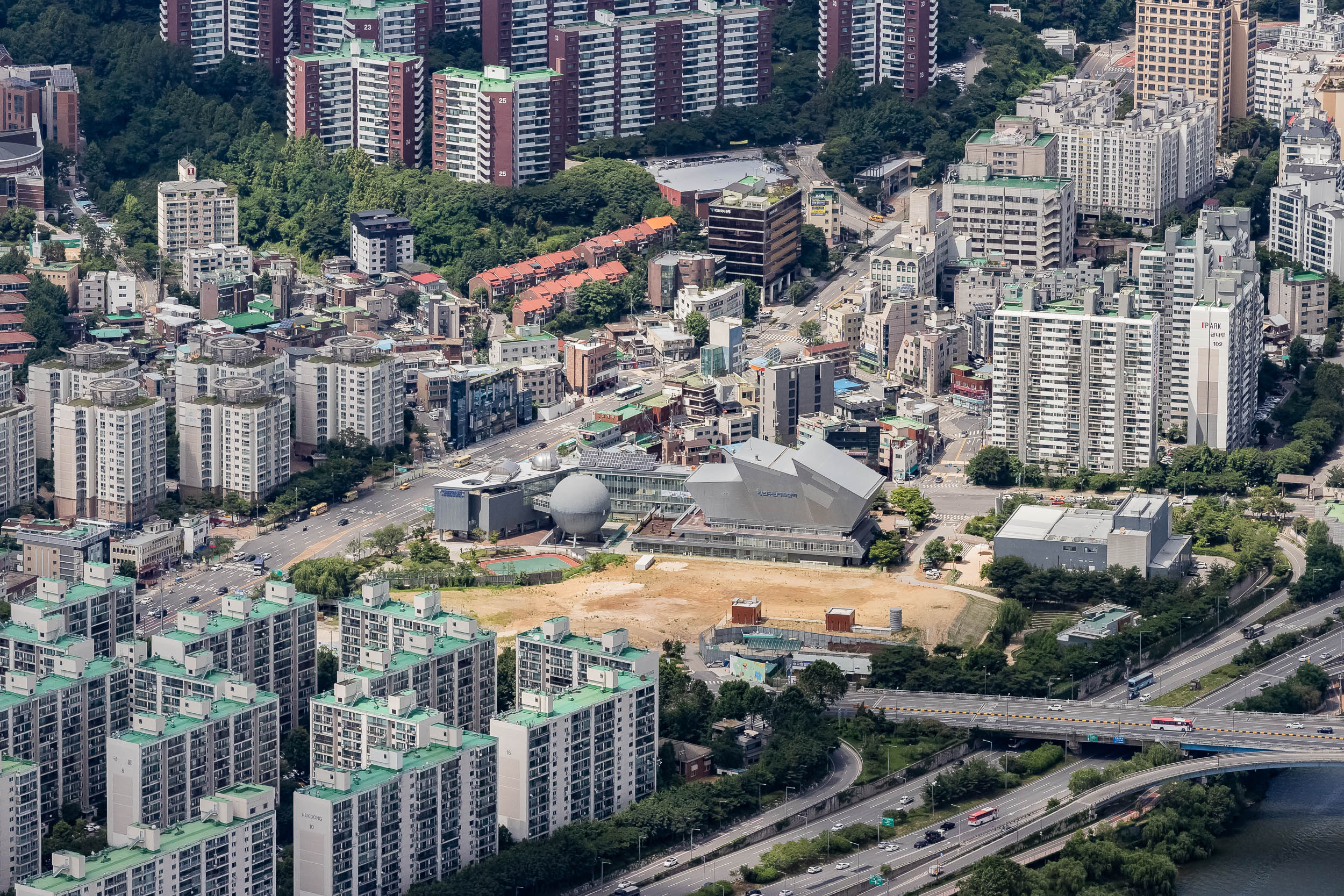 20210810-하늘에서 본 광진구-광장동 20210616-001582_G_114829.jpg