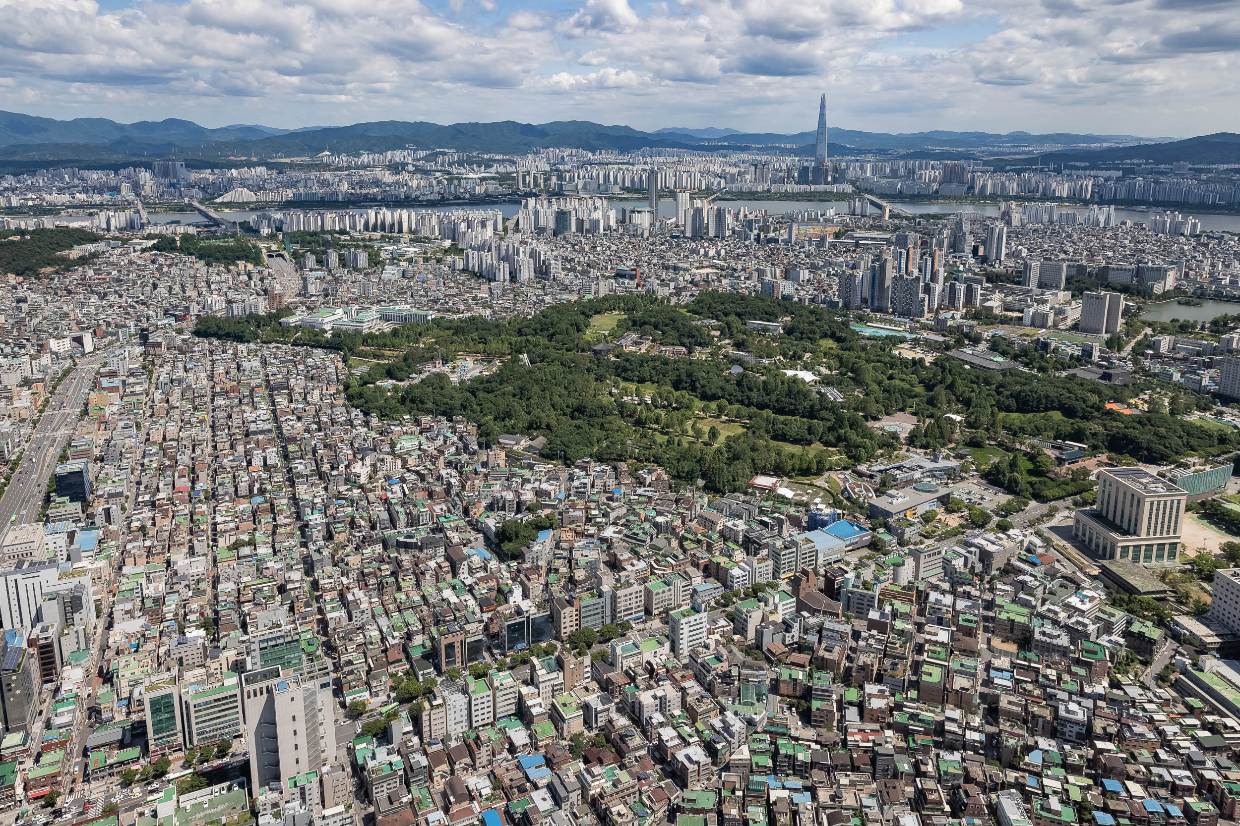 20210810-하늘에서 본 광진구-능동 20210616-003584_G_132832.jpg