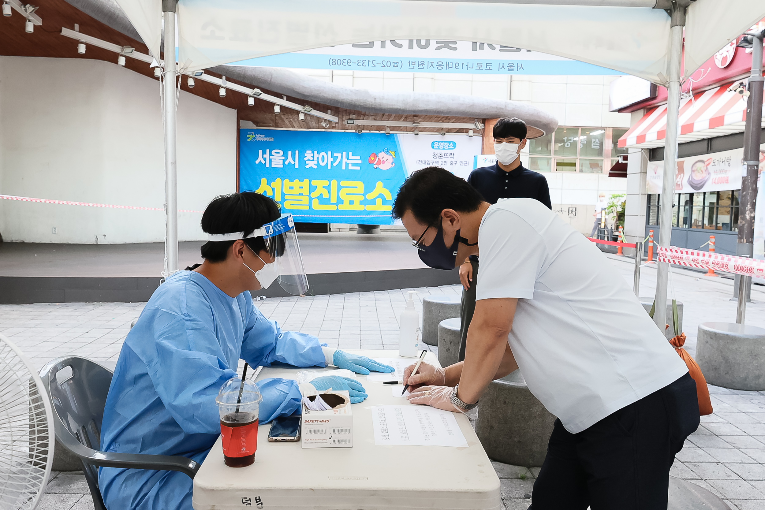 20210802-서울시 찾아가는 선별진료소-건대사거리 청춘뜨락 20210802-00744_G_202926.jpg