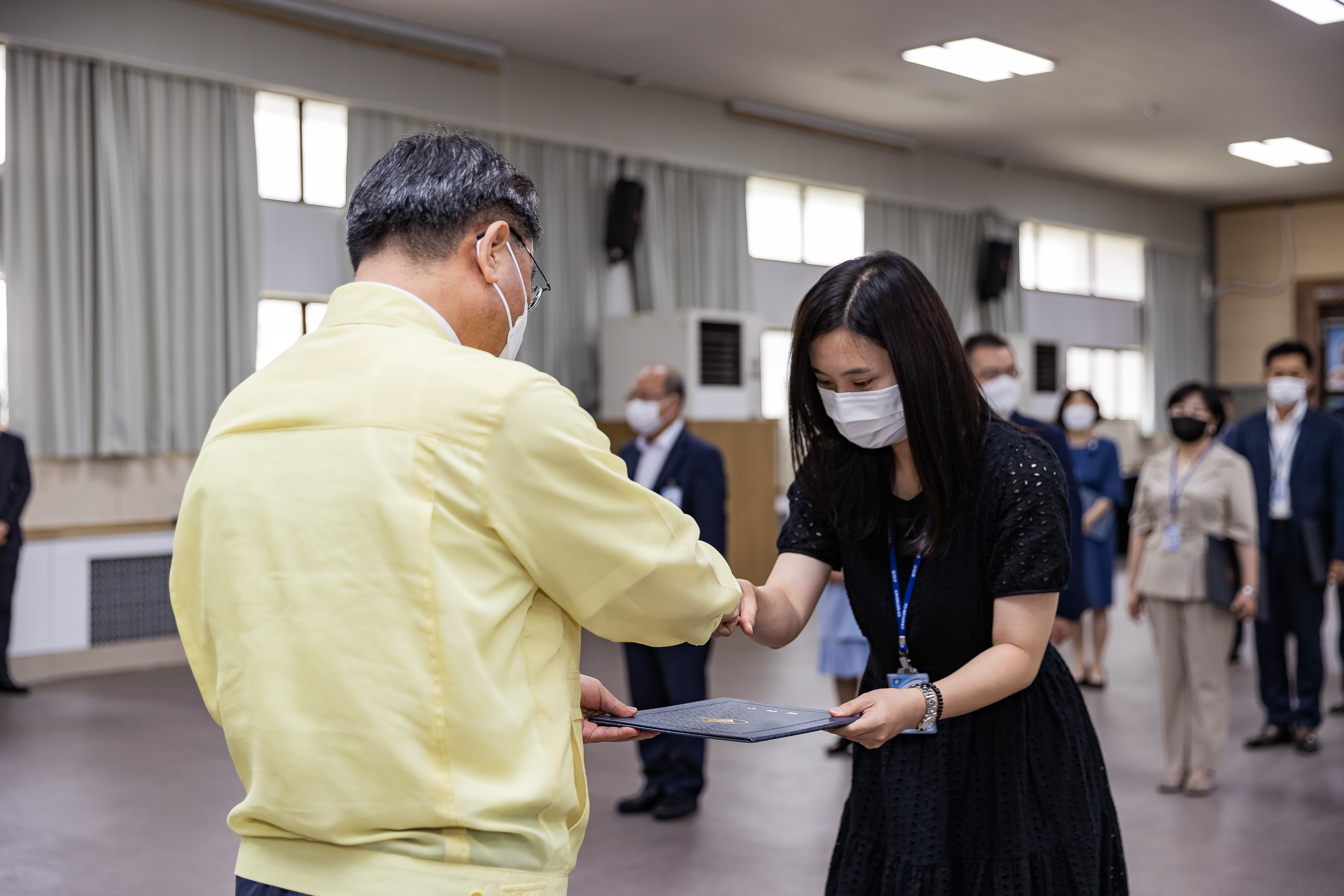 20210630-2021년 하반기 정기인사 임명장 수여식 20210630-000347_s_132339.jpg