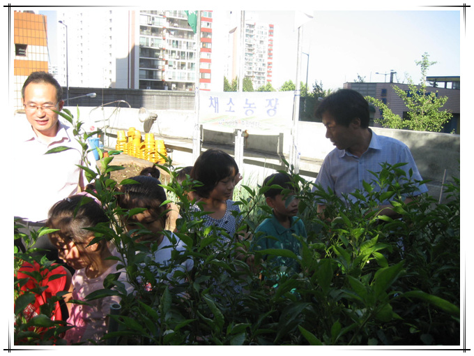 구의3동 채소농장 - 줄넘기교실 어린이들과 함께(09.06)   20110930jpg14291701.jpg