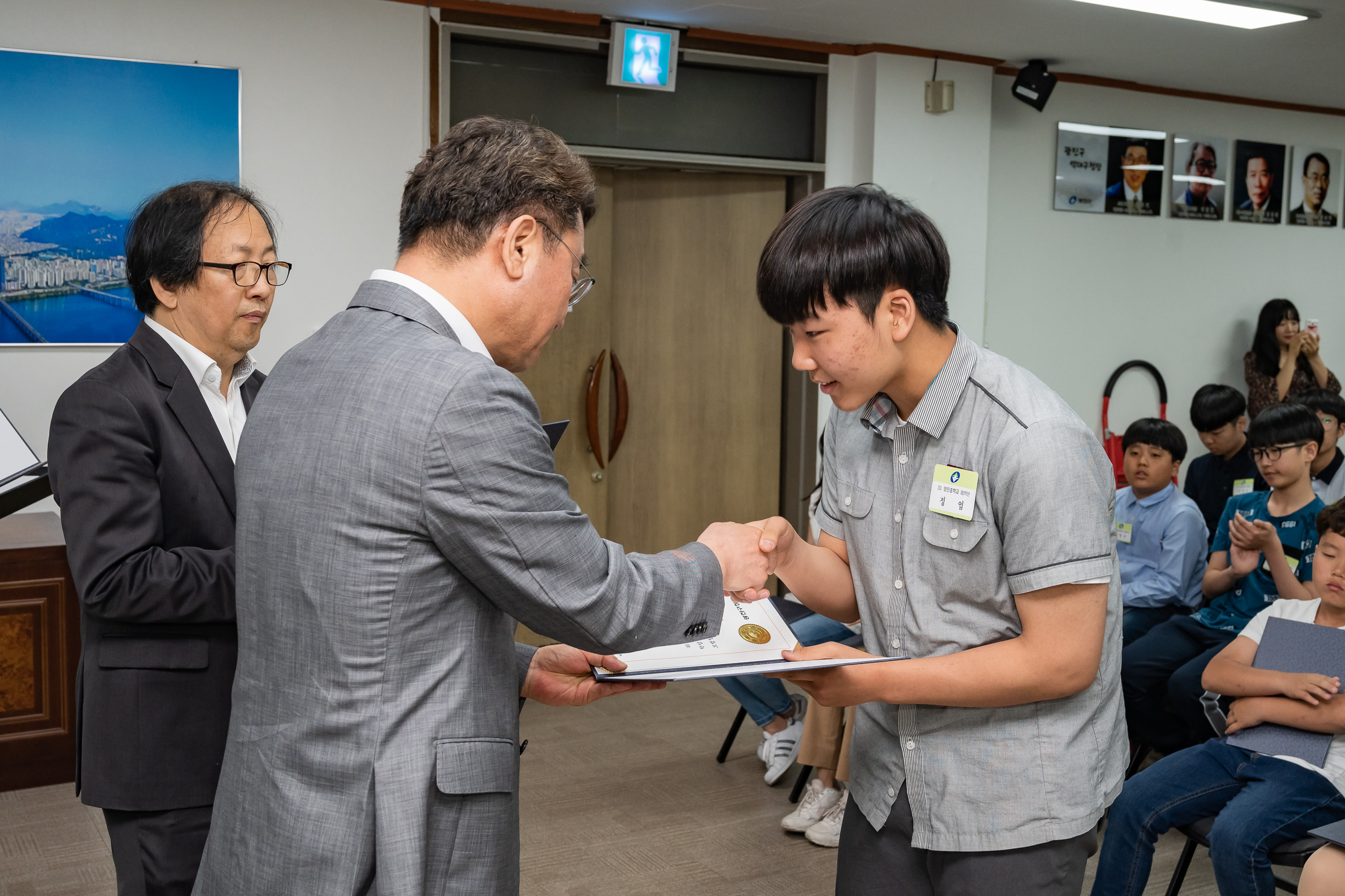 20190516-2019 광진구 모범청소년 표창 수여식 20190516-50333_S_204827.jpg