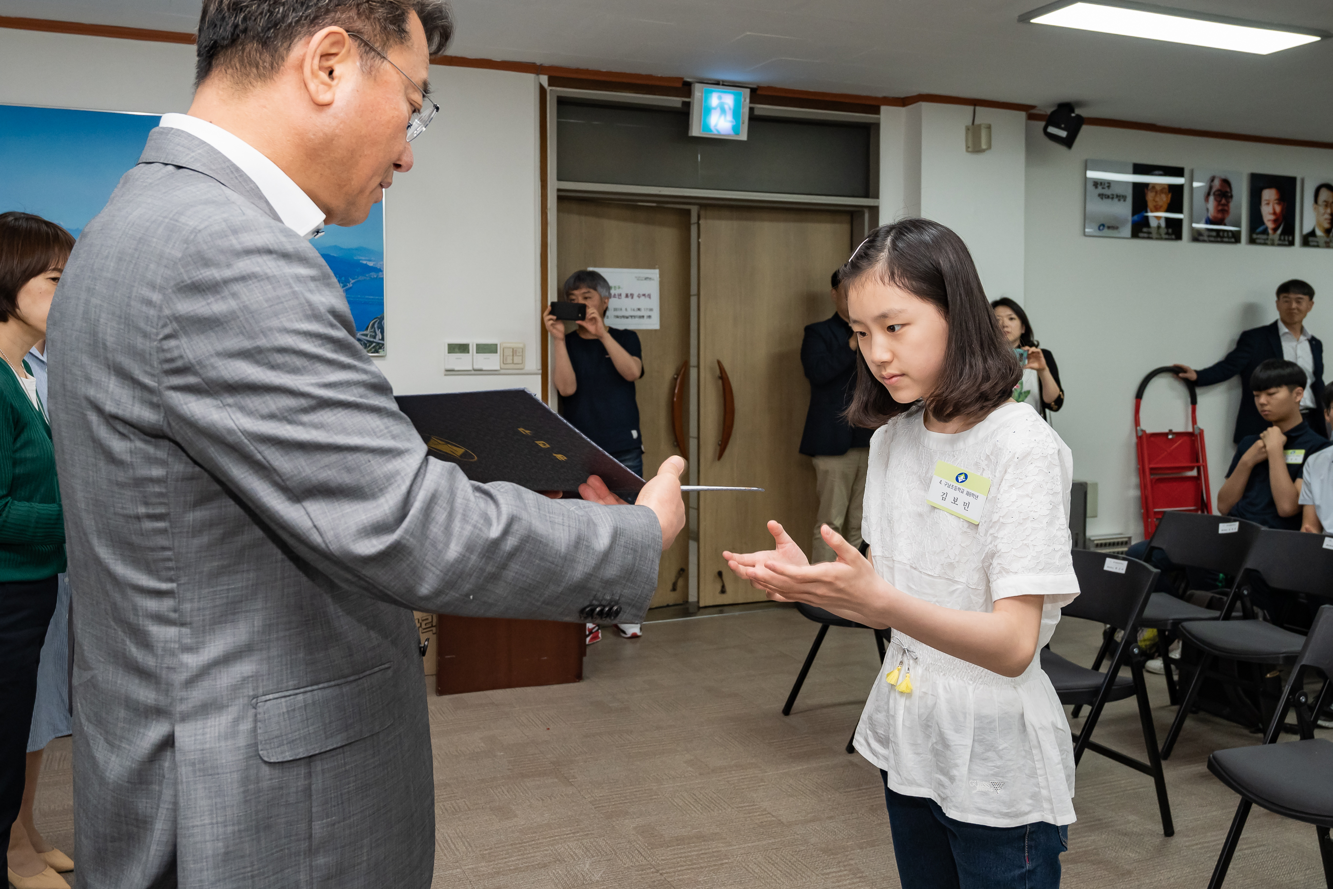 20190516-2019 광진구 모범청소년 표창 수여식 20190516-50048_S_204800.jpg