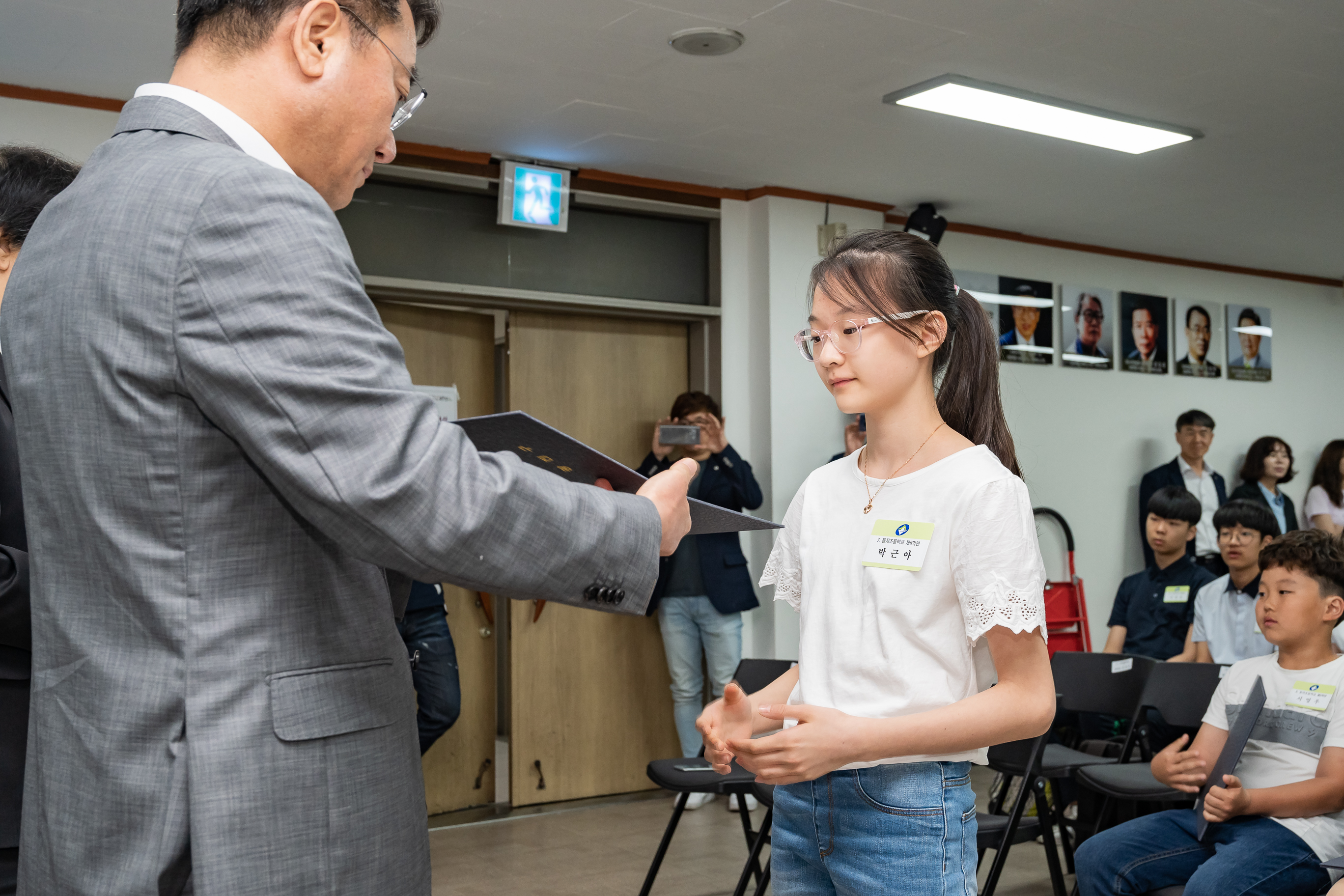 20190516-2019 광진구 모범청소년 표창 수여식 20190516-50072_S_204802.jpg