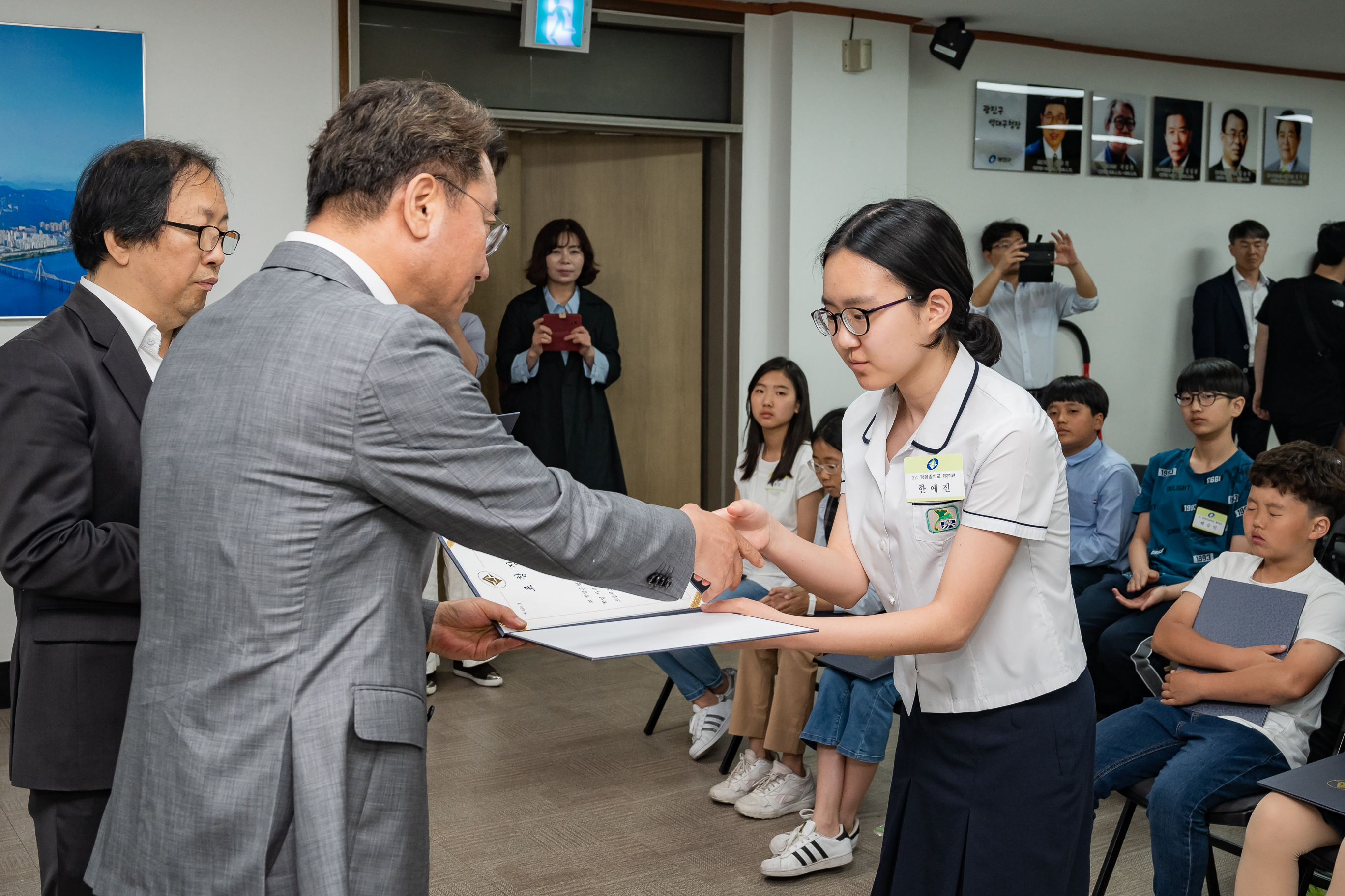 20190516-2019 광진구 모범청소년 표창 수여식 20190516-50227_S_204818.jpg