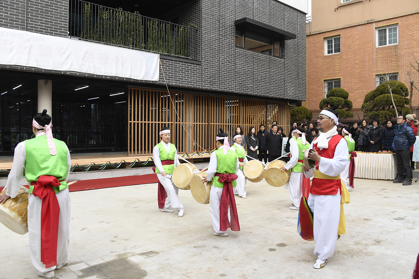 20171215-중곡1동주민센터 준공식 및 약초마을 축제 166846.jpg