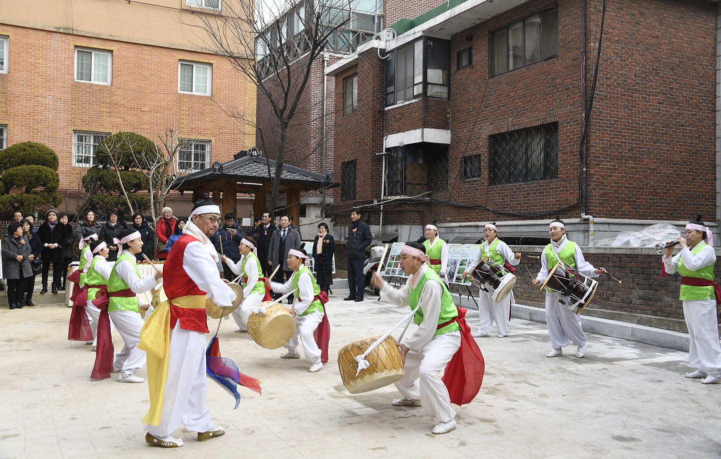 20171215-중곡1동주민센터 준공식 및 약초마을 축제 166847.jpg