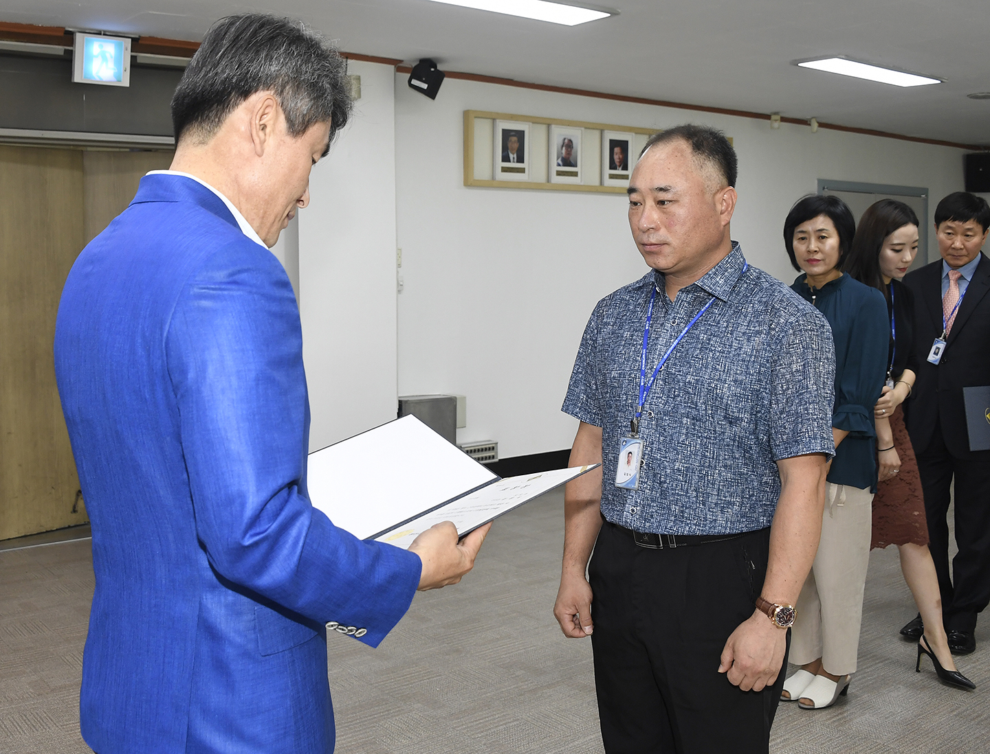 20180625-2018년 상반기 우수직원 표창 전수식 174200.jpg