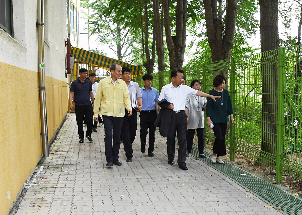 20180725-용곡초등학교 통학로 현장방문 174656.jpg