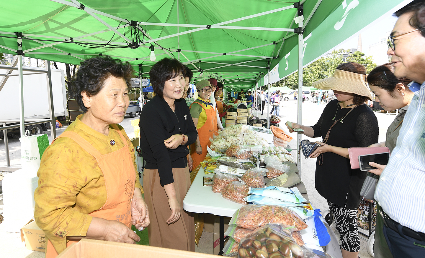 20170926-추석맞이 농수특산물 직거래장터 161376.jpg