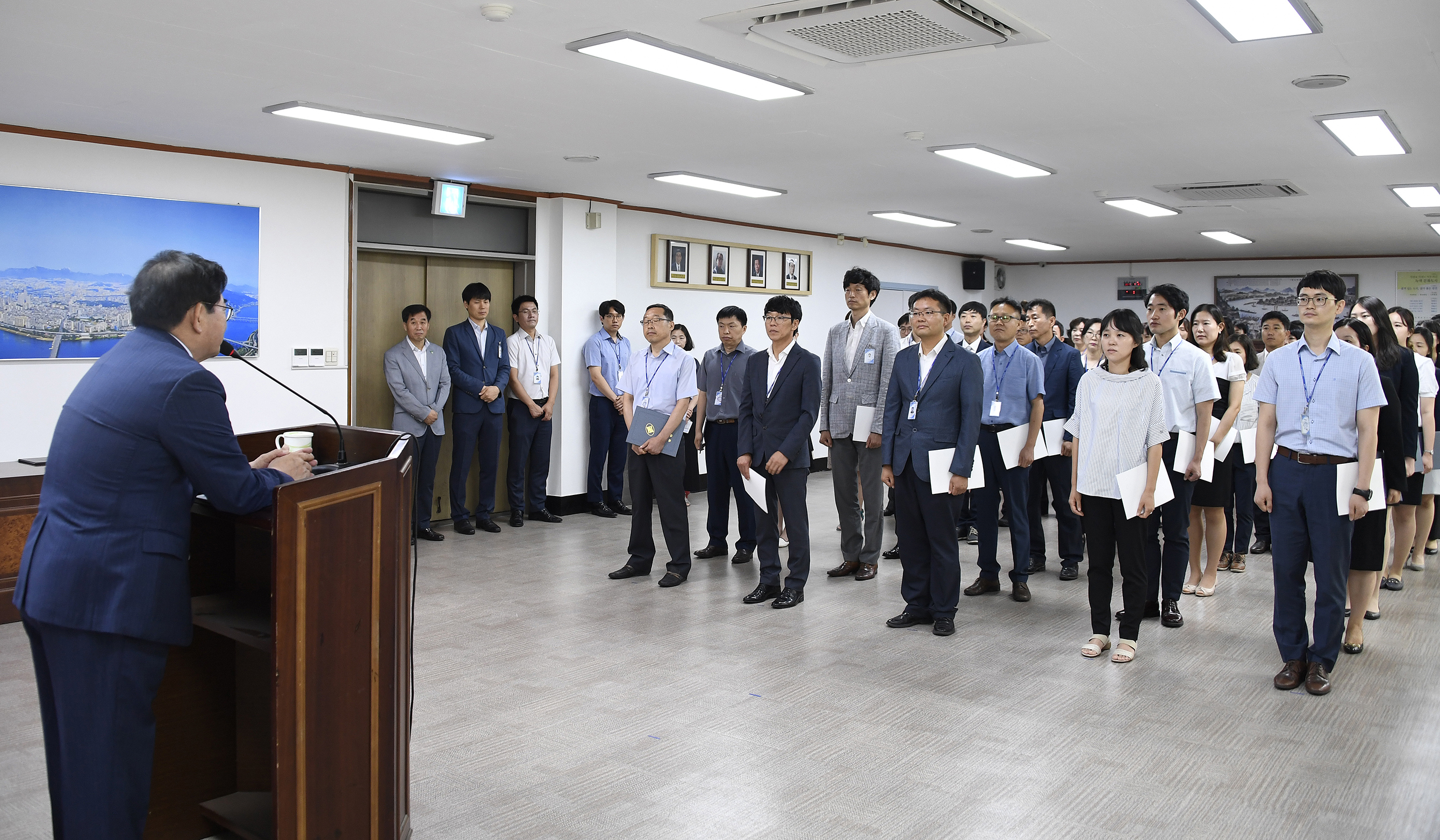 20170721-하반기 일반직공무원 전보 발령장 수여 158819.jpg