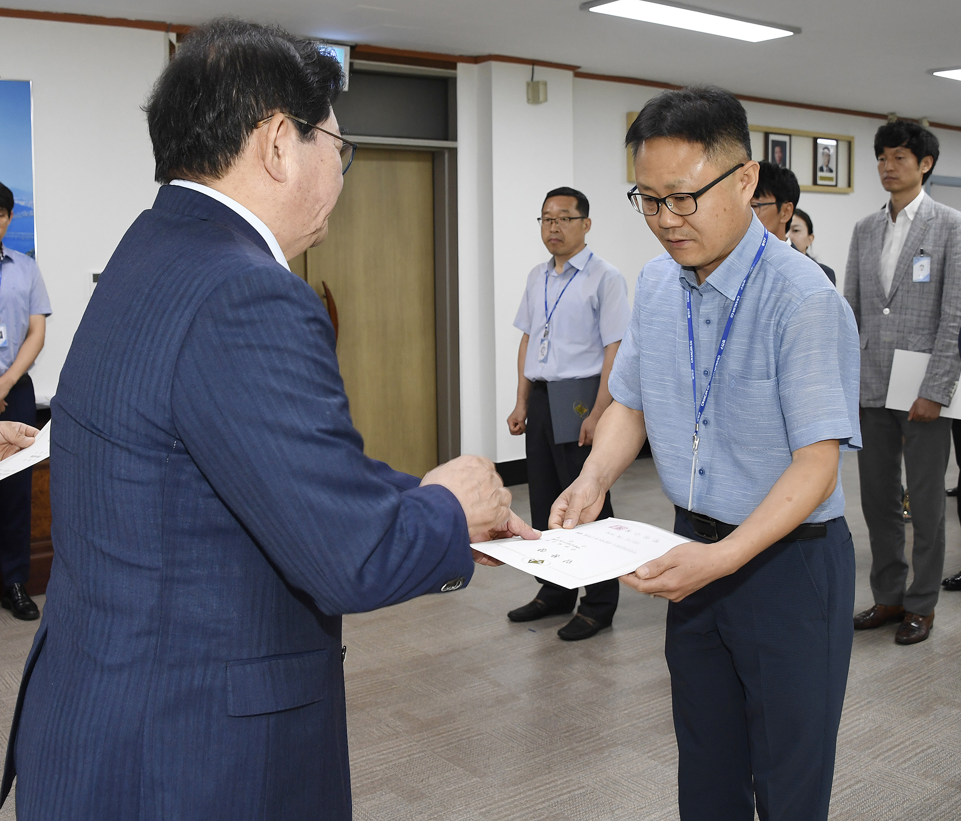 20170721-하반기 일반직공무원 전보 발령장 수여 158729.jpg