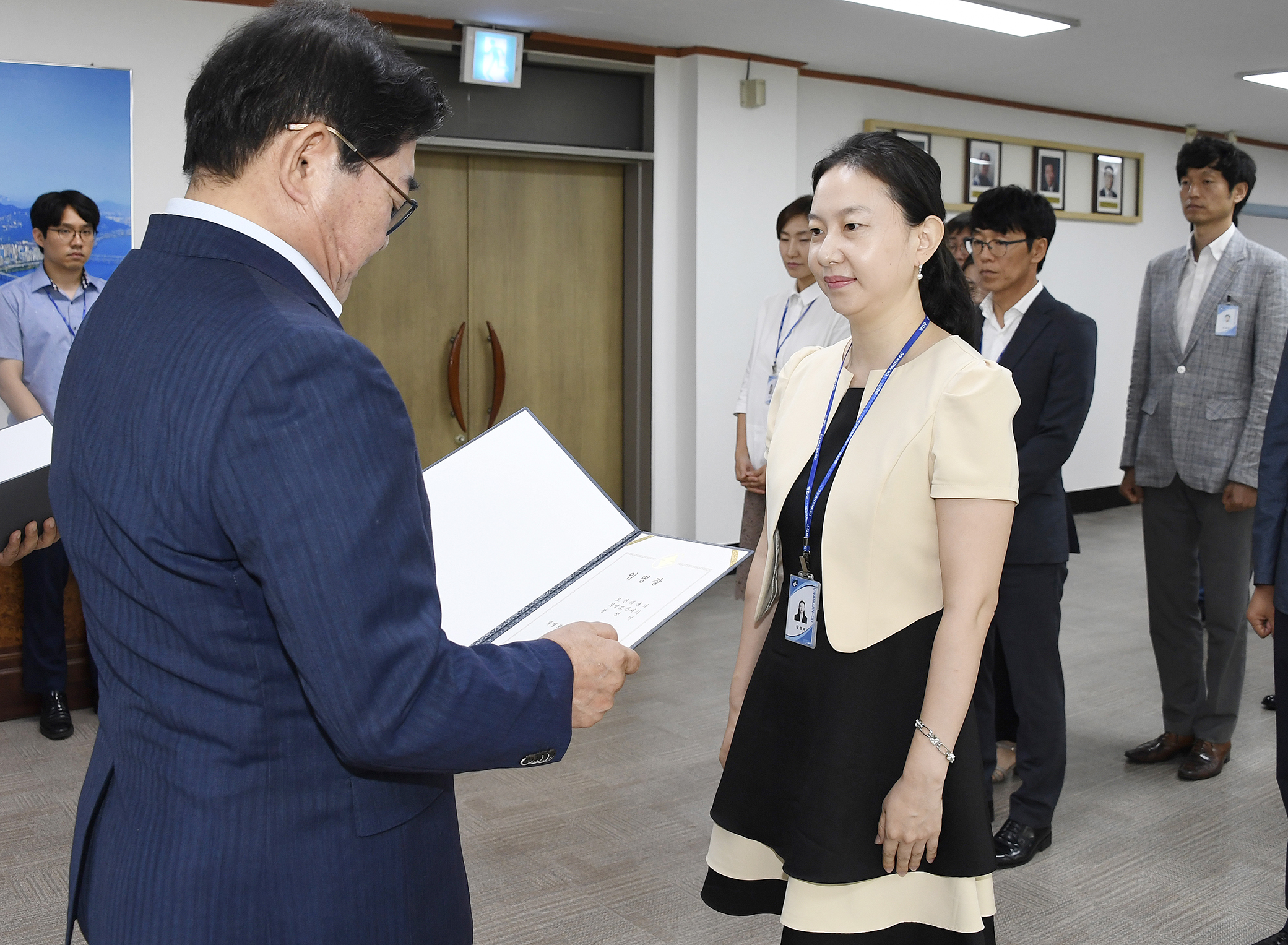 20170721-하반기 일반직공무원 전보 발령장 수여 158666.jpg