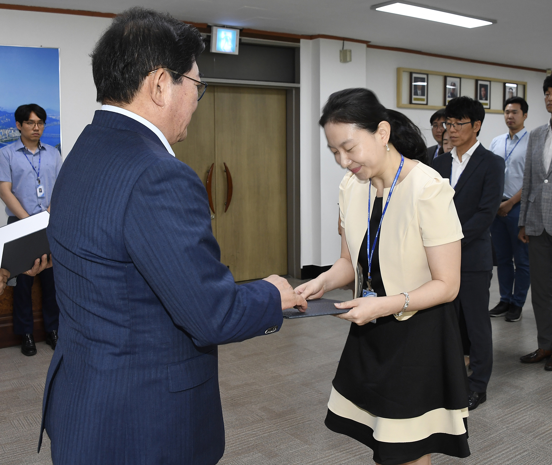 20170721-하반기 일반직공무원 전보 발령장 수여 158667.jpg