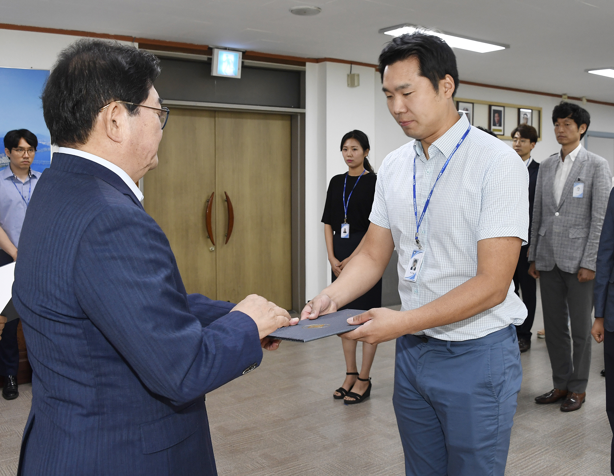 20170721-하반기 일반직공무원 전보 발령장 수여 158679.jpg