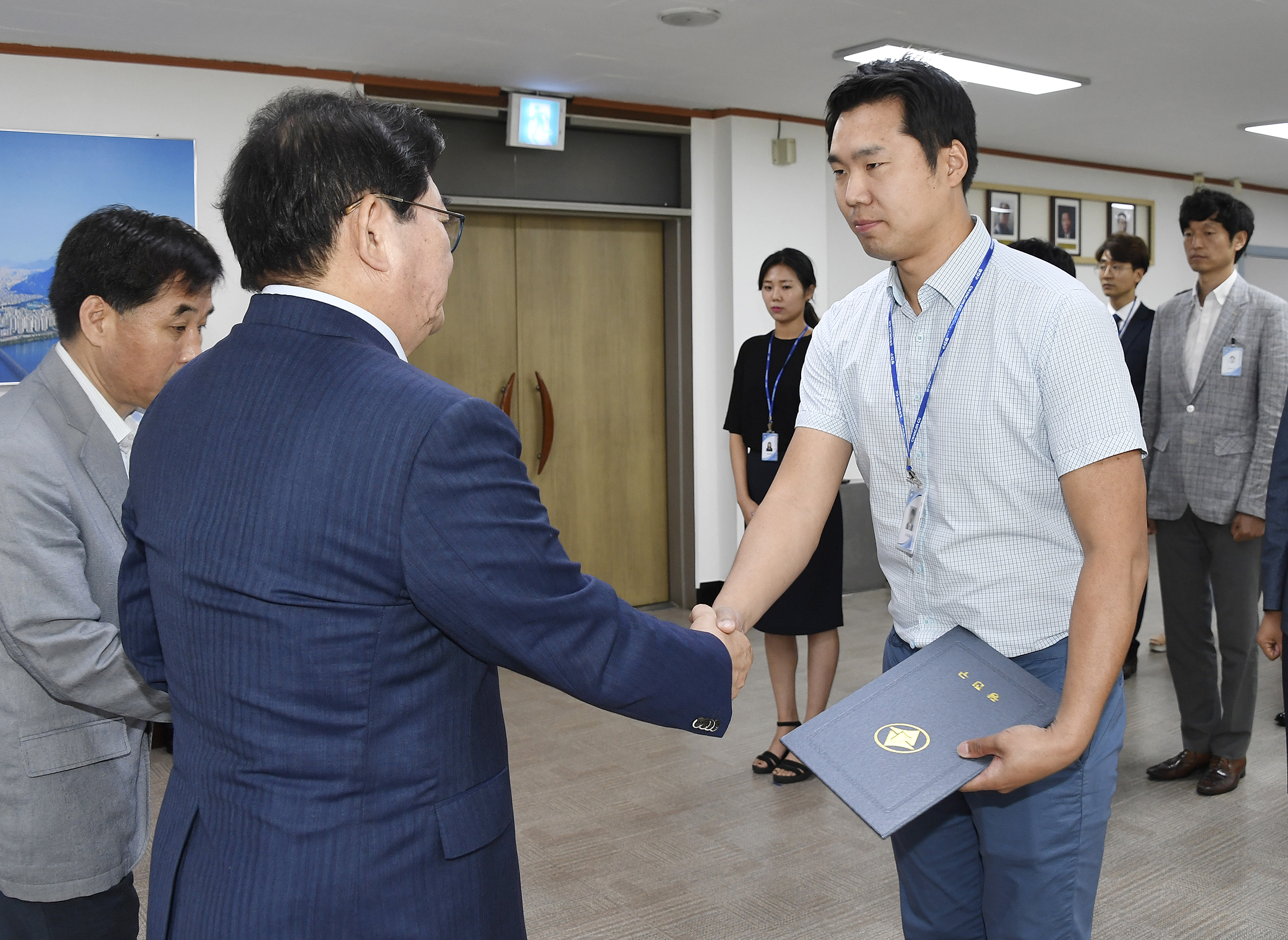 20170721-하반기 일반직공무원 전보 발령장 수여 158680.jpg