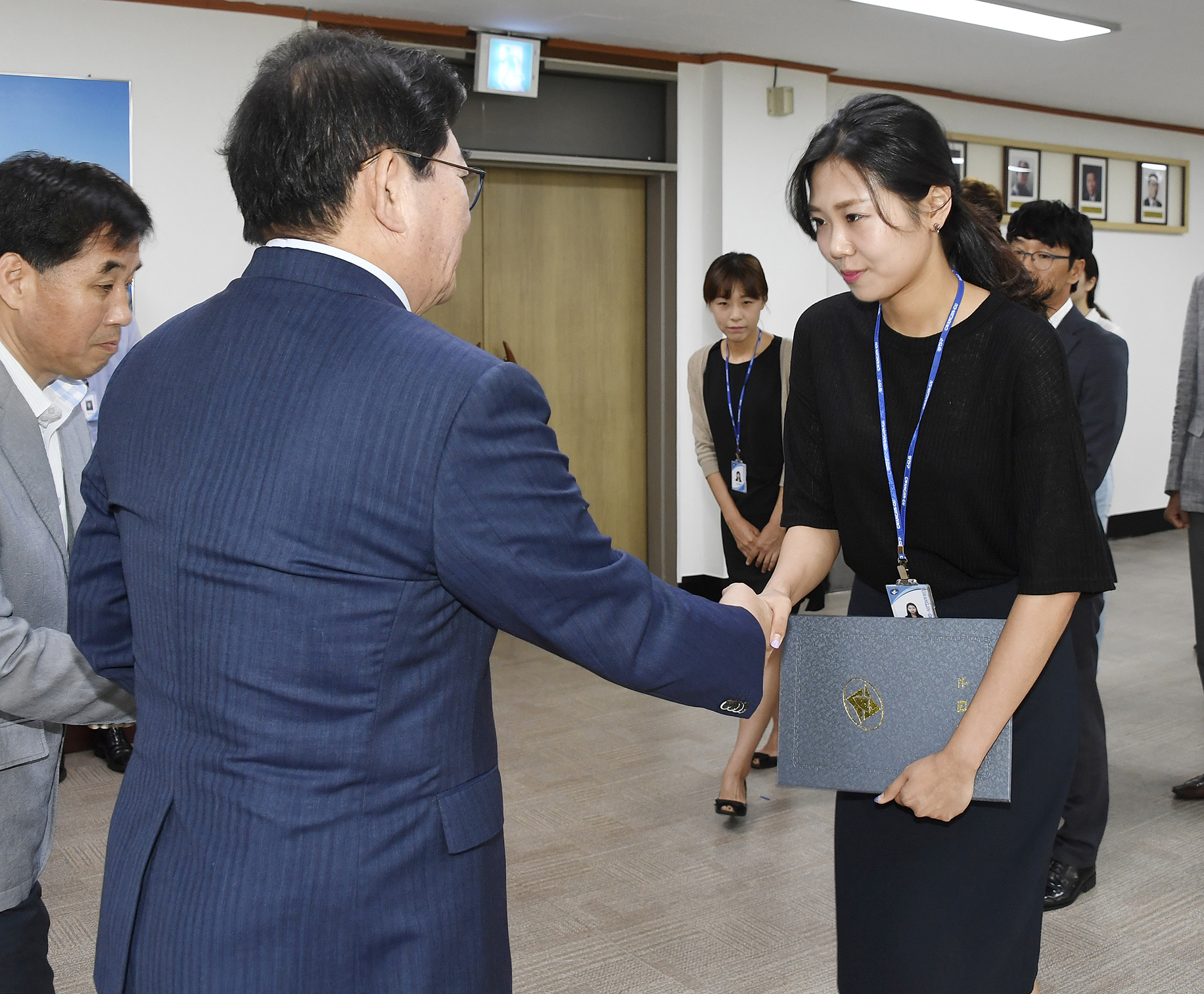 20170721-하반기 일반직공무원 전보 발령장 수여 158683.jpg