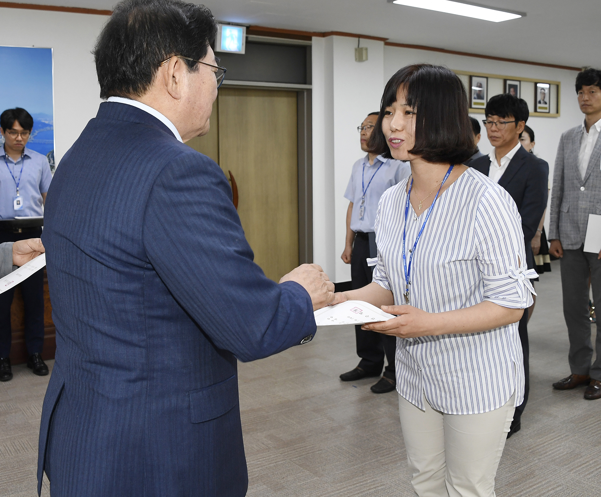 20170721-하반기 일반직공무원 전보 발령장 수여 158741.jpg