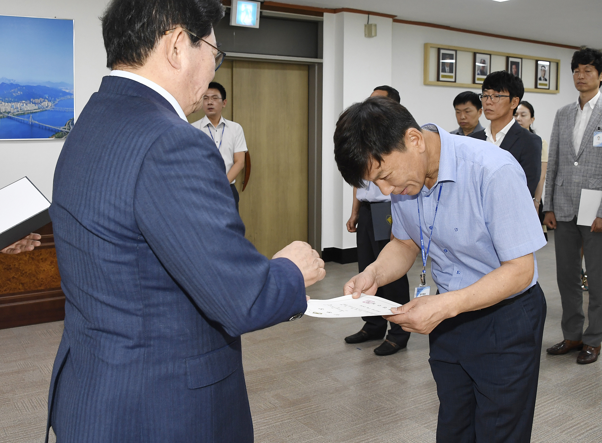 20170721-하반기 일반직공무원 전보 발령장 수여 158747.jpg