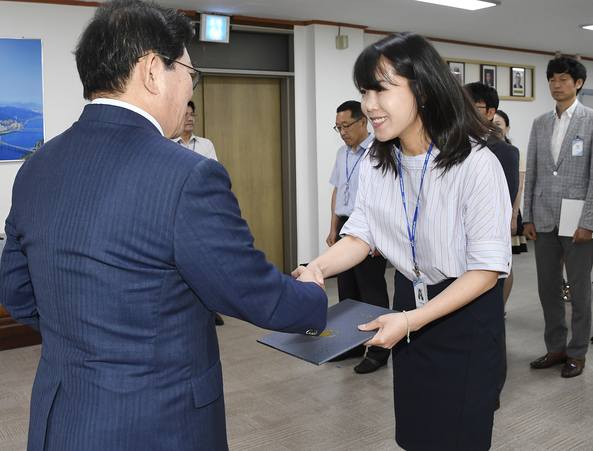 20170721-하반기 일반직공무원 전보 발령장 수여 158751.jpg