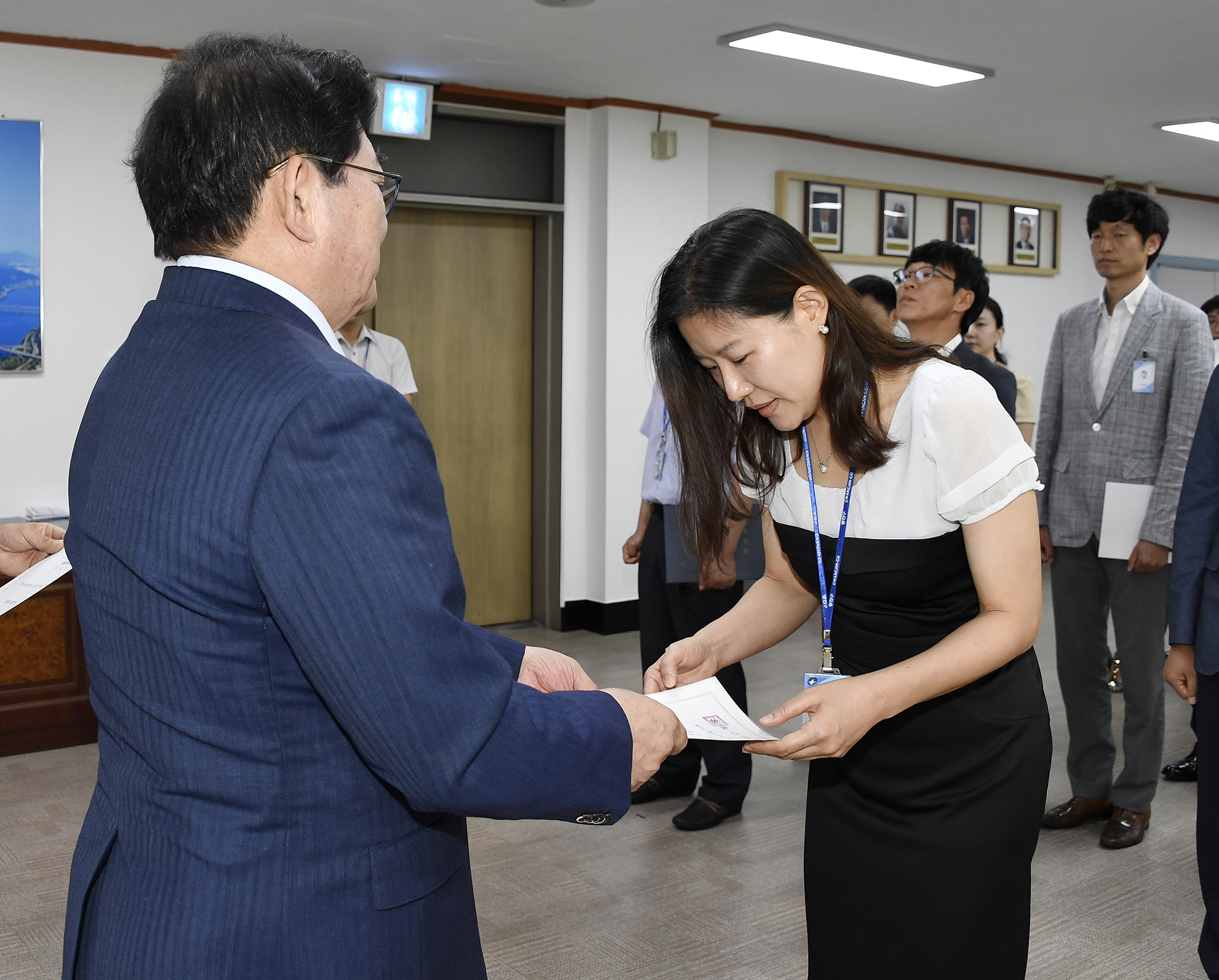 20170721-하반기 일반직공무원 전보 발령장 수여 158761.jpg