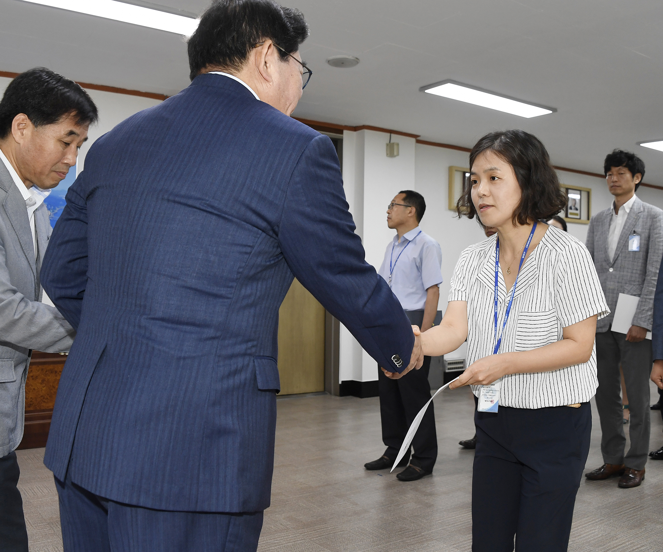 20170721-하반기 일반직공무원 전보 발령장 수여 158765.jpg