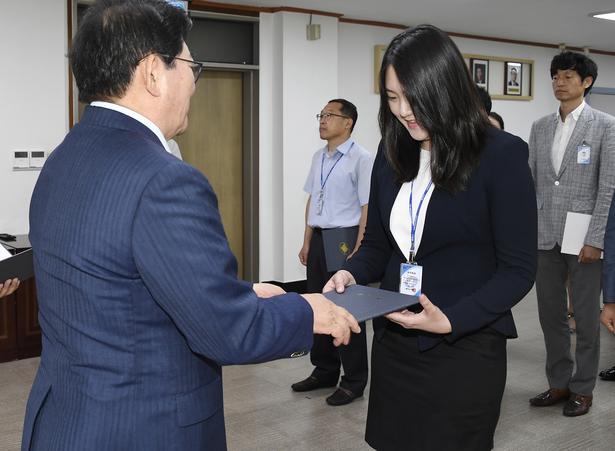 20170721-하반기 일반직공무원 전보 발령장 수여 158794.jpg