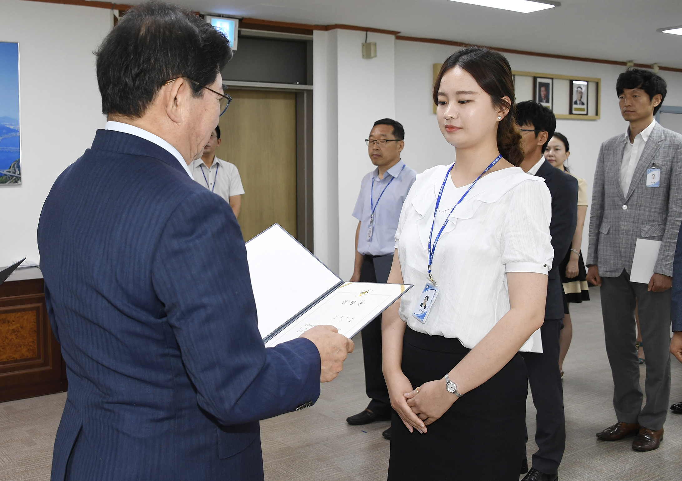 20170721-하반기 일반직공무원 전보 발령장 수여 158795.jpg