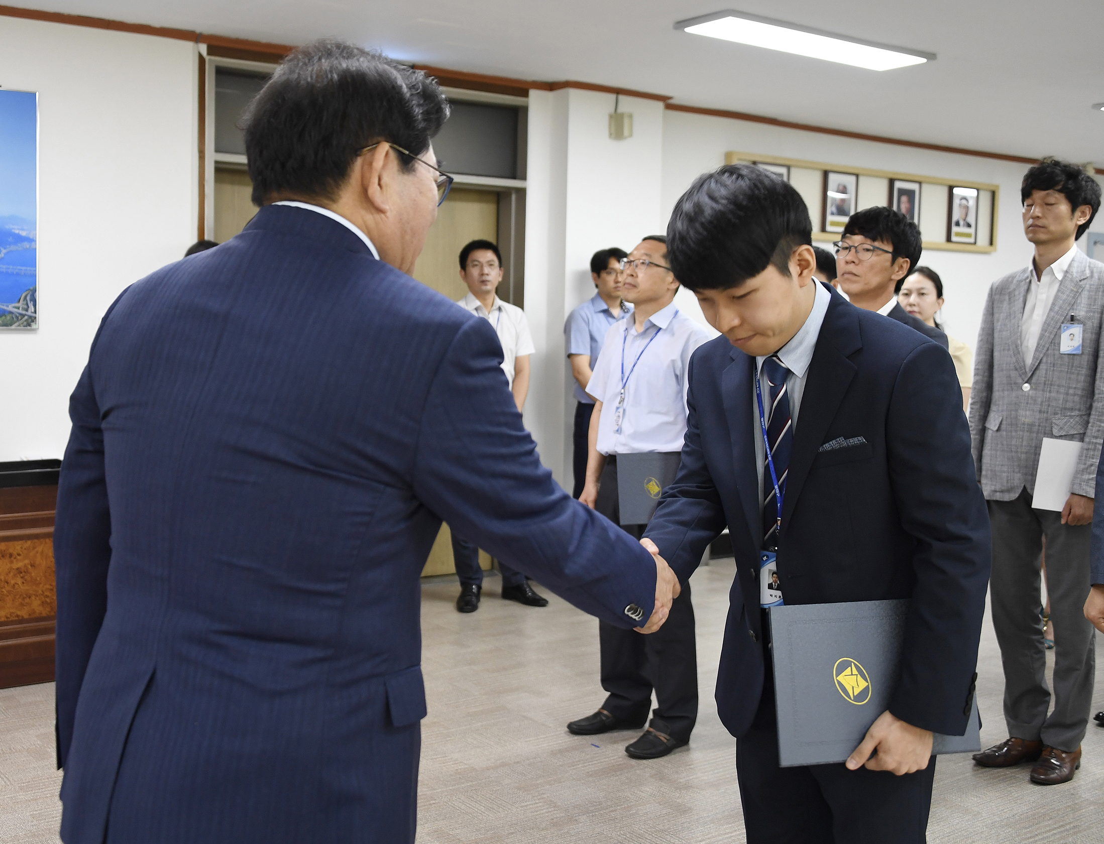 20170721-하반기 일반직공무원 전보 발령장 수여 158812.jpg