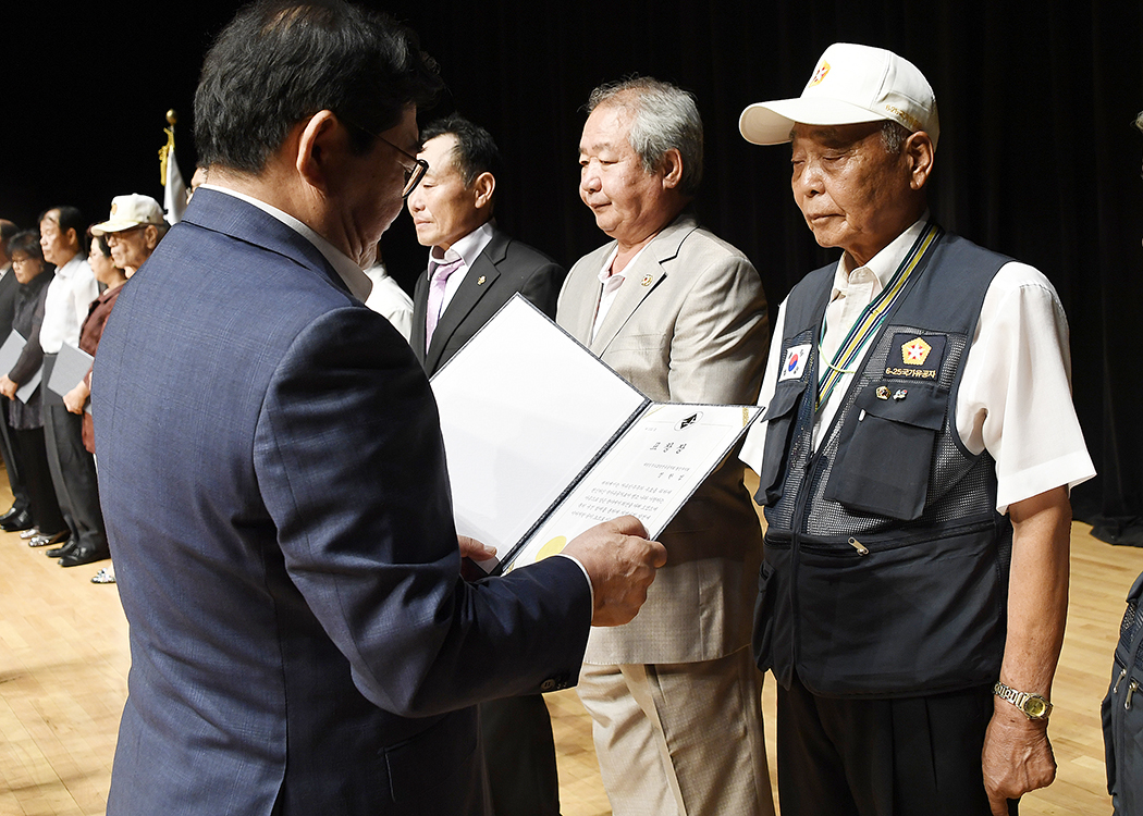 20170629-2017 호국보훈의 달 국가유공자 위안행사 157249.jpg