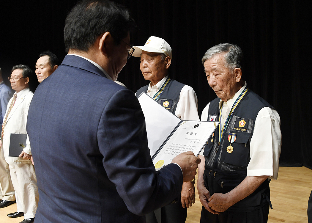 20170629-2017 호국보훈의 달 국가유공자 위안행사 157251.jpg