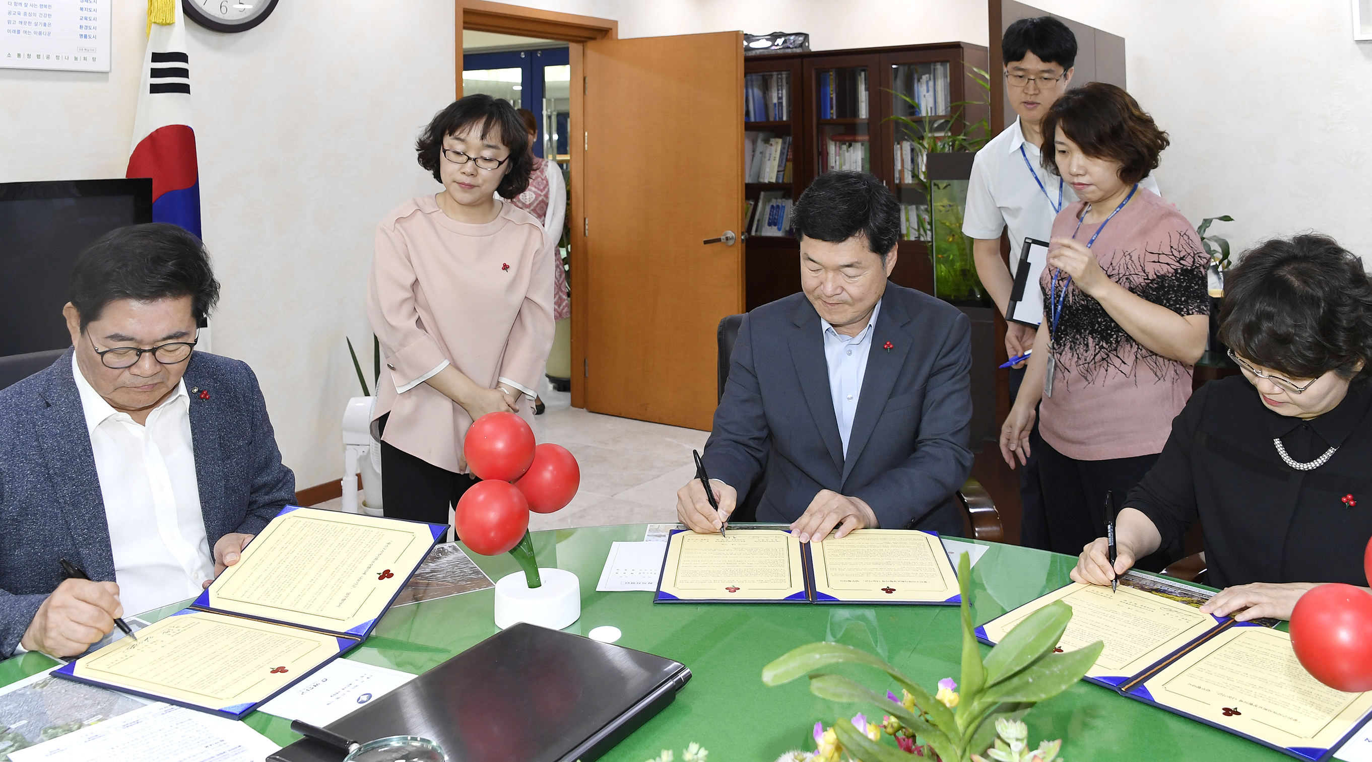 20170627-지역사회안전망 구축을 위한 나눔기금사업 업무협약체결 157139.jpg