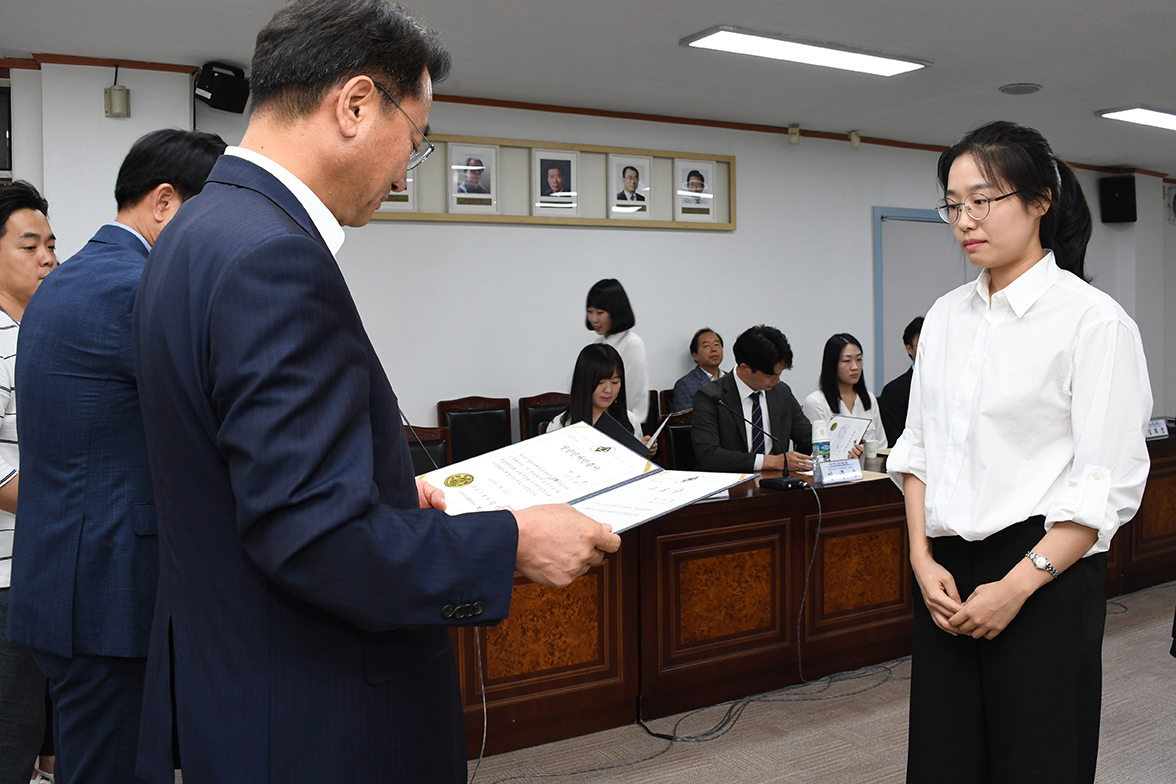 20180731-청년일자리 인큐베이팅 수료식 174776.jpg